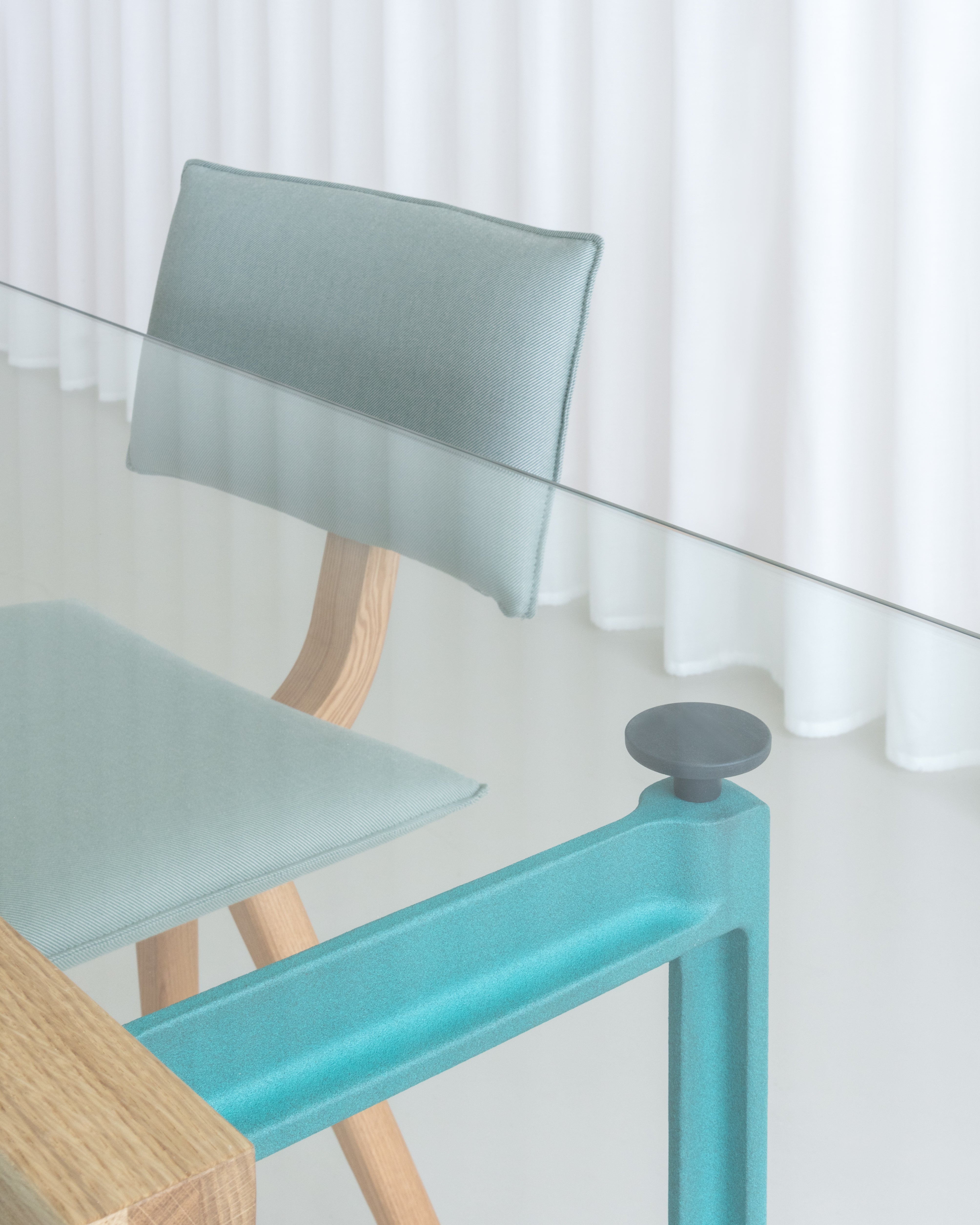 BRUT table red base