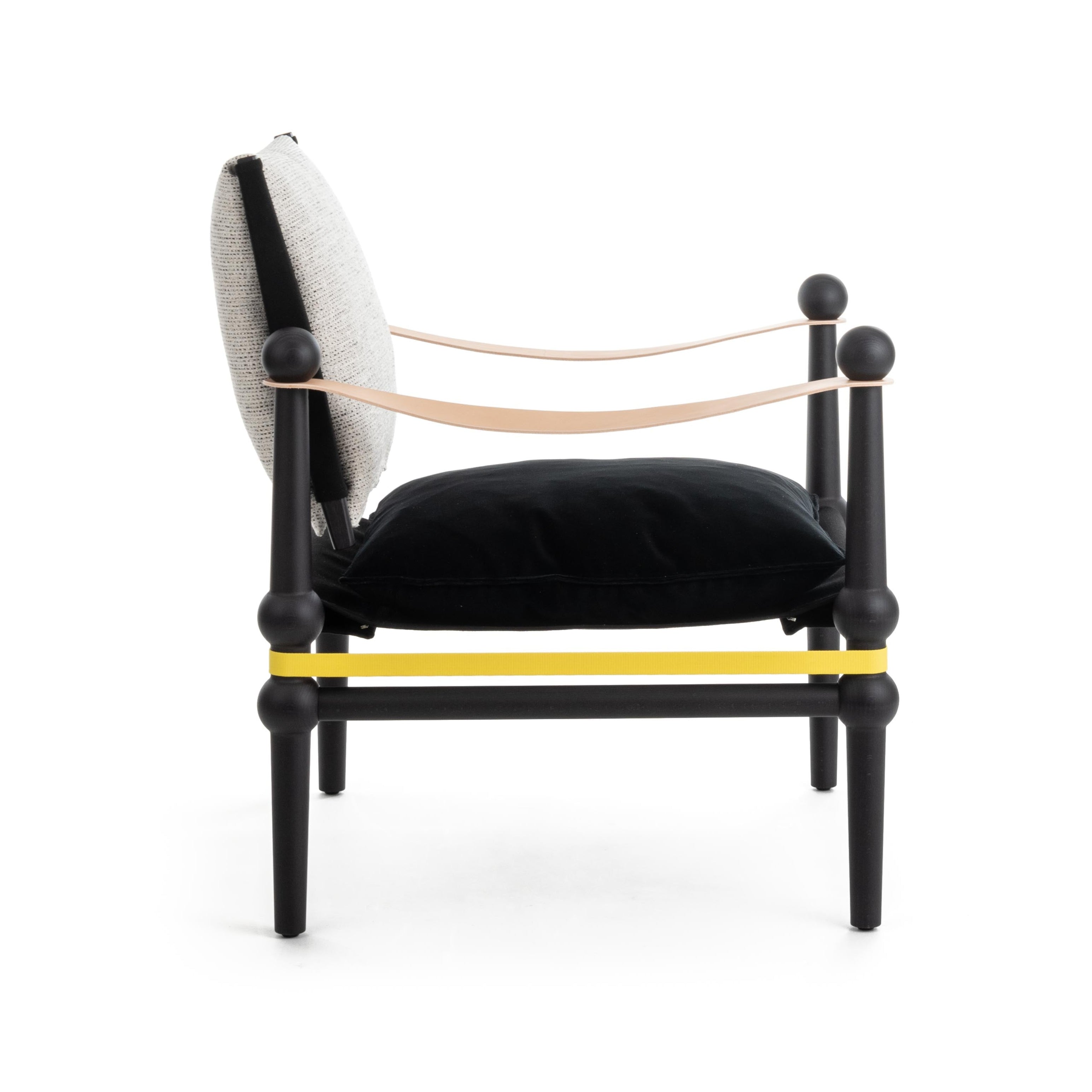 TWAIN armchair in black and gray with a black beech base
