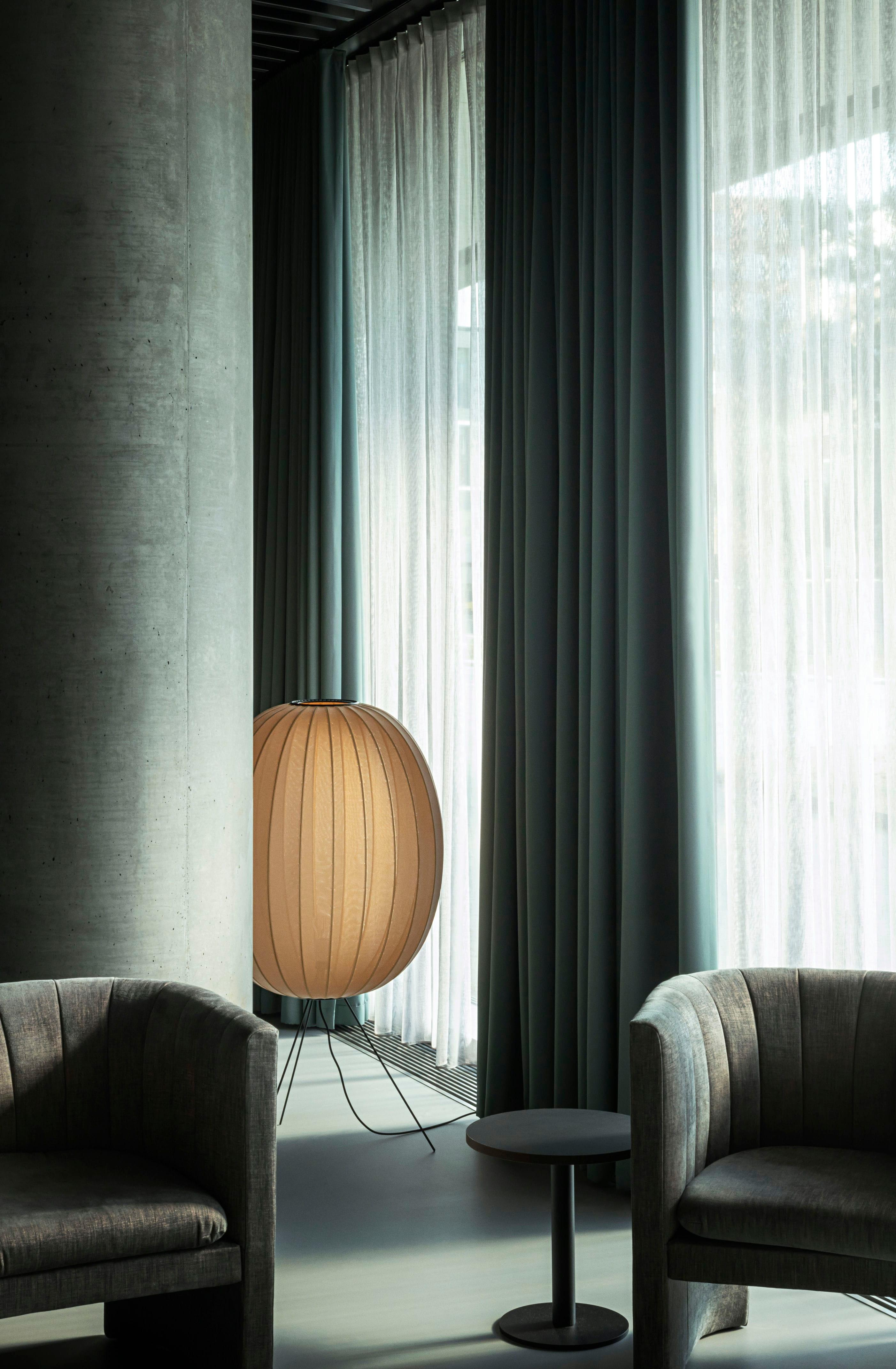Stehlampe Dreibein KNIT-WIT burgunderrot