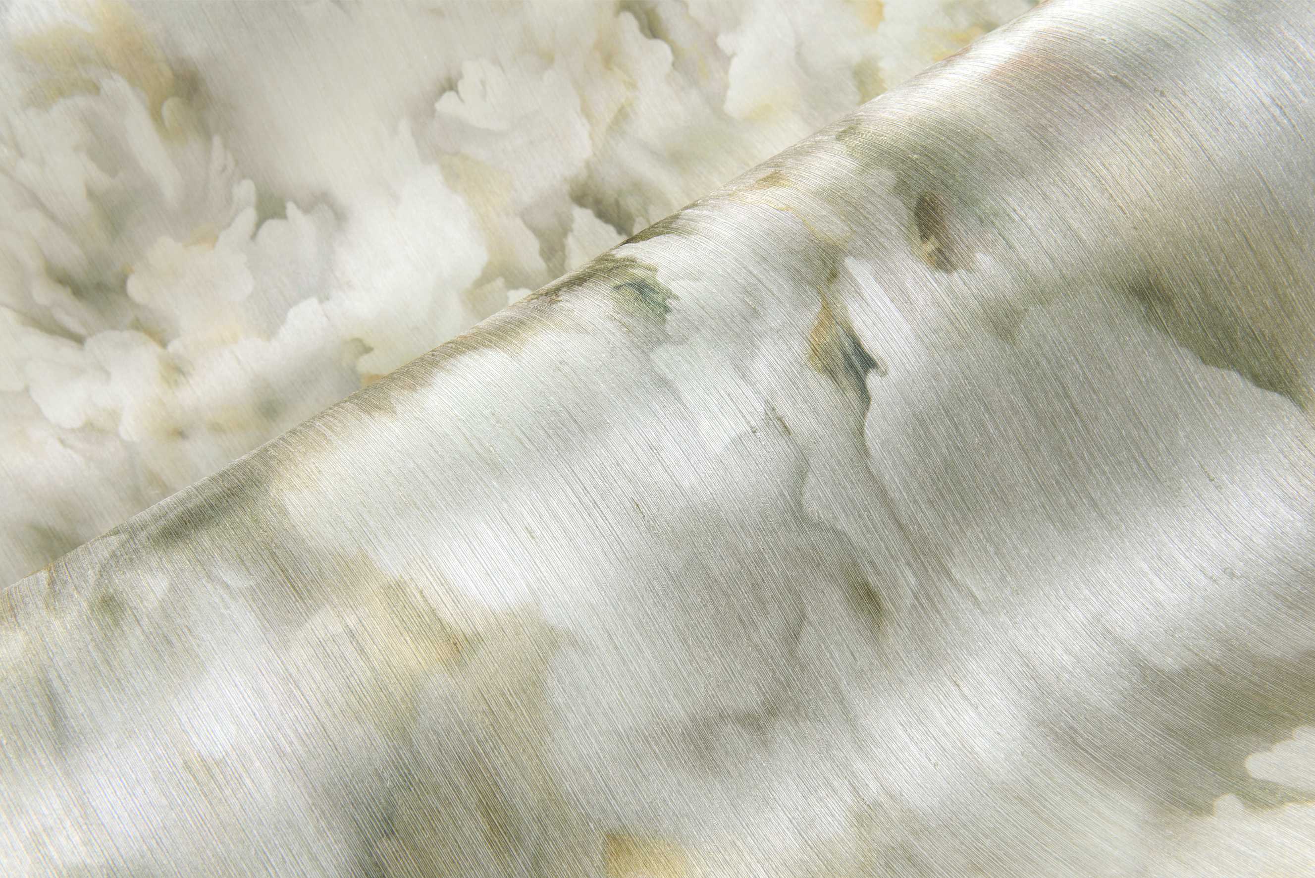 Silk floral pattern textile wallpaper SILK BOMBIS beige with white