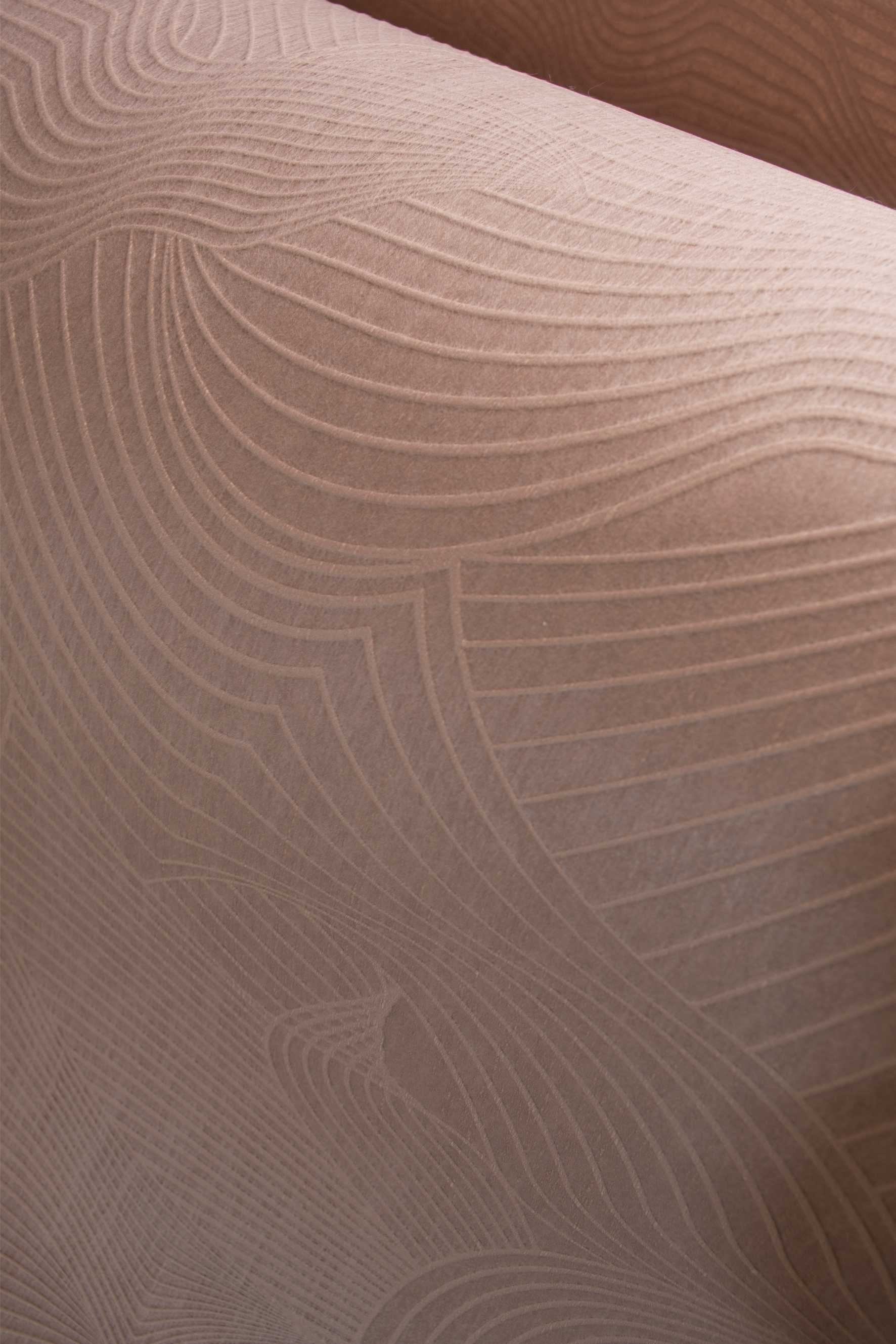 Textile wallpaper with an abstract moiré pattern TECHNO BEE cream white