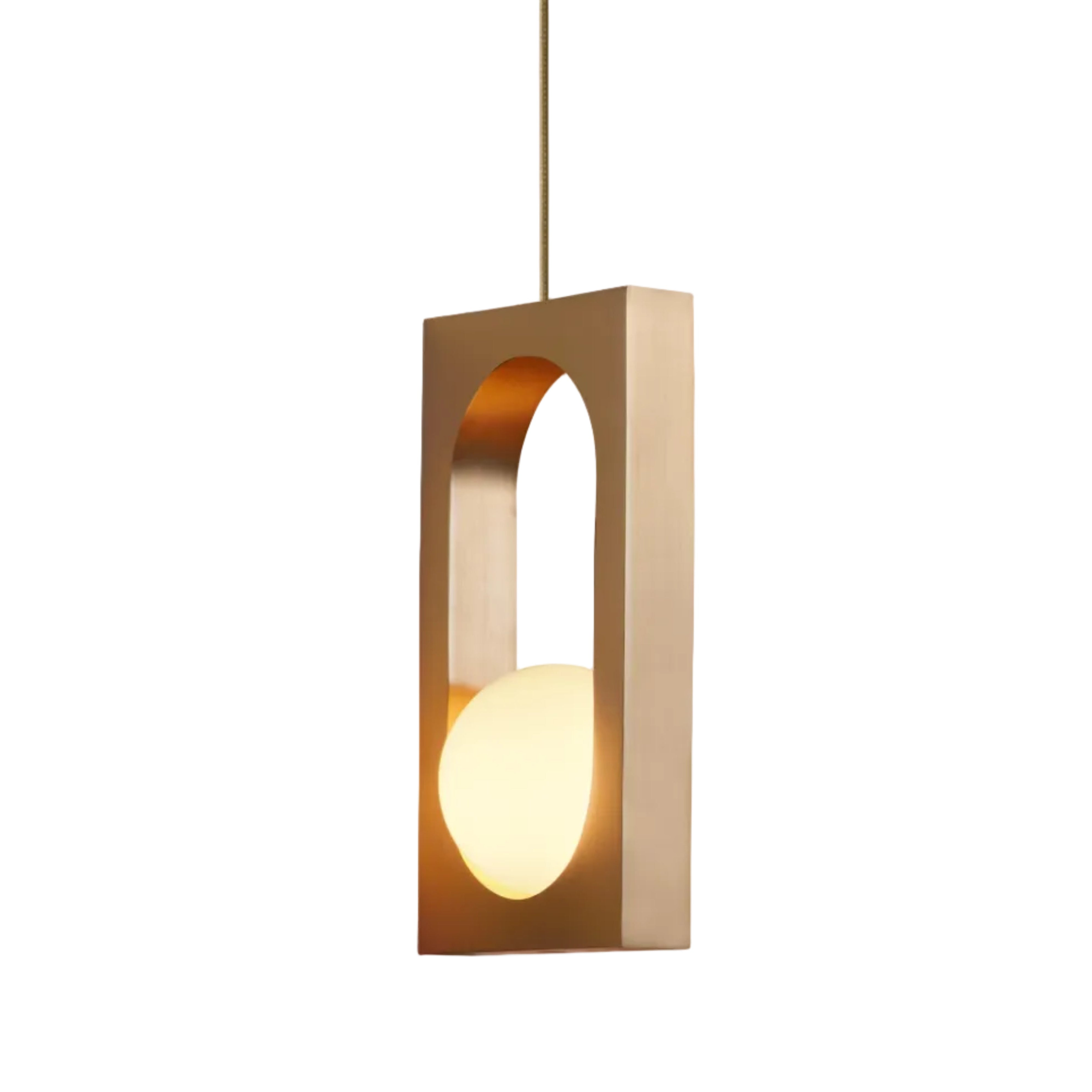 Lampa wisząca MYTHOS opalowy klosz z mosiądzem
