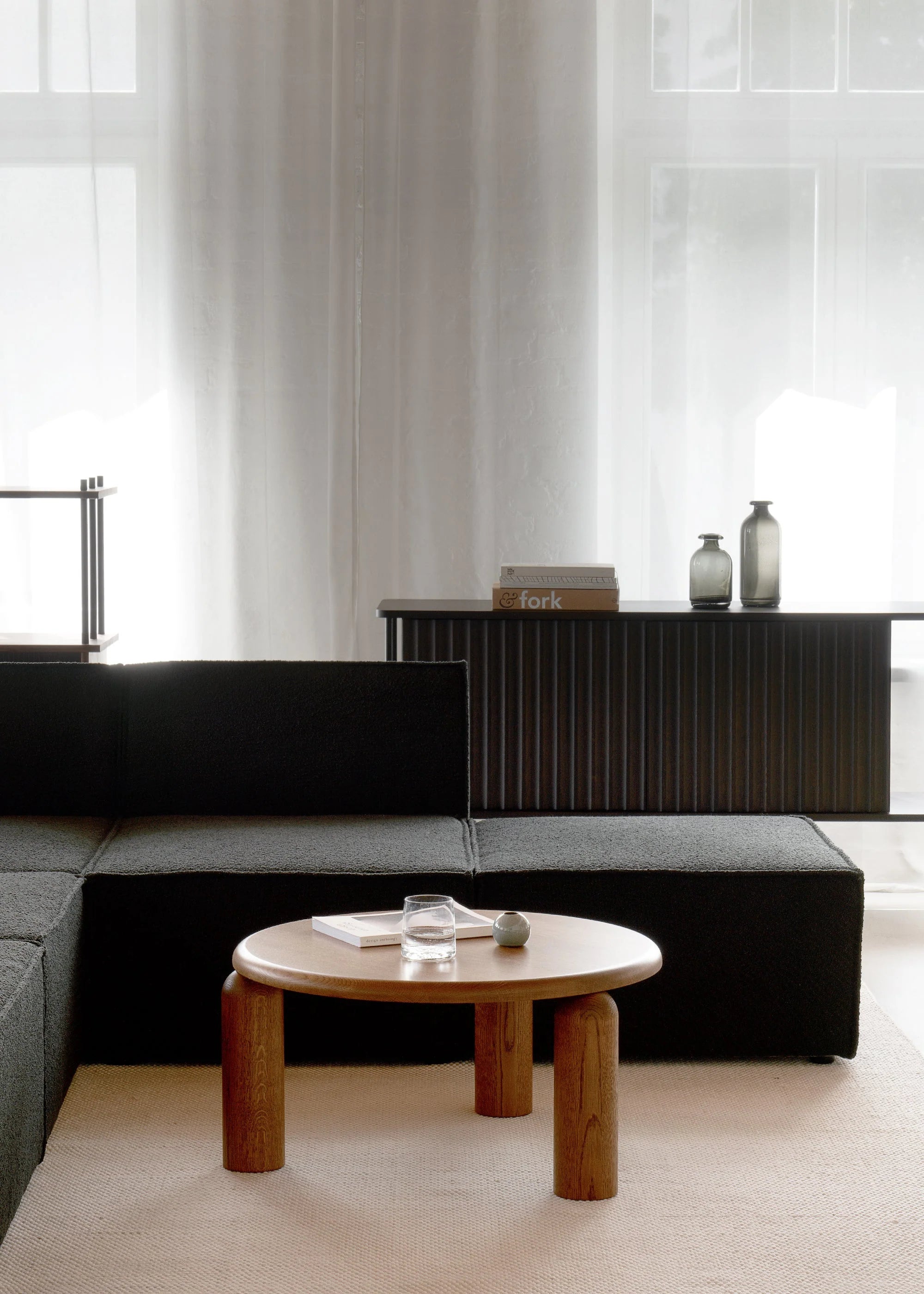 Couchtisch NEO aus schwarzem Eschenholz