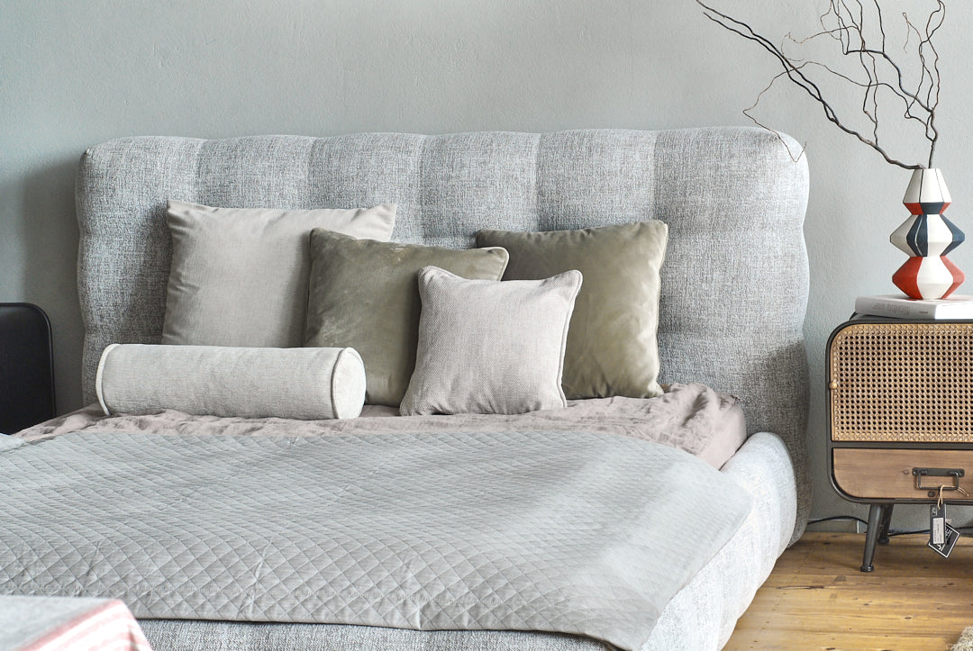 Upholstered bed MICHELLE customizable