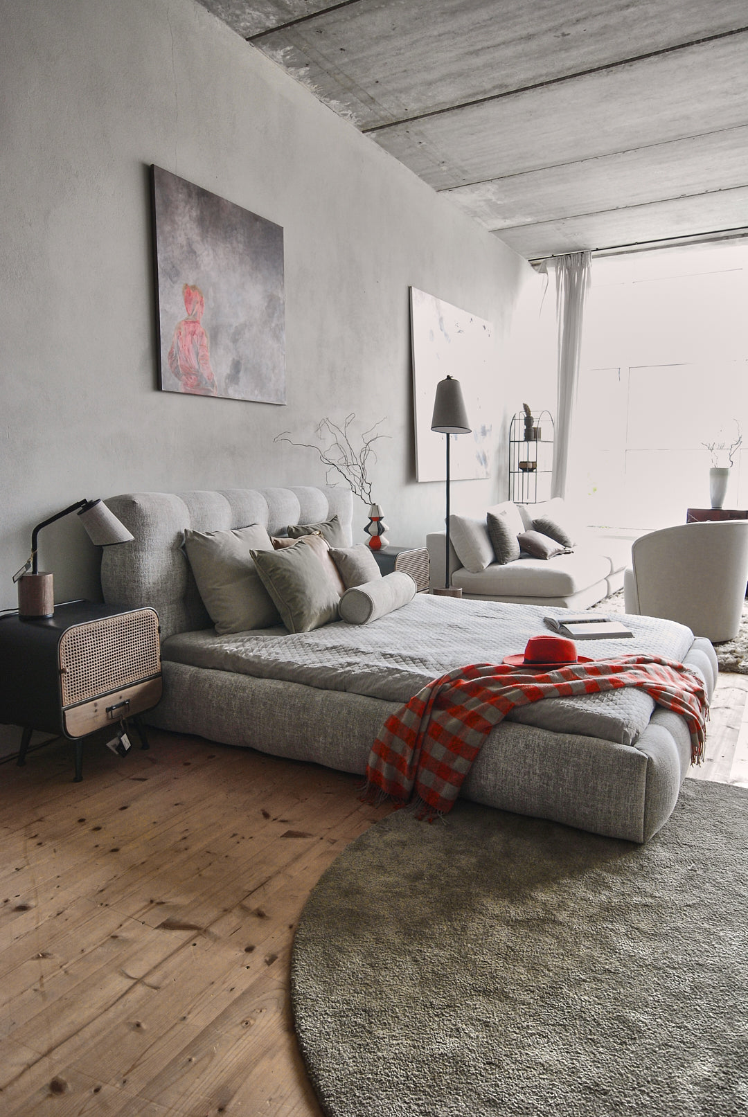 Upholstered bed MICHELLE customizable