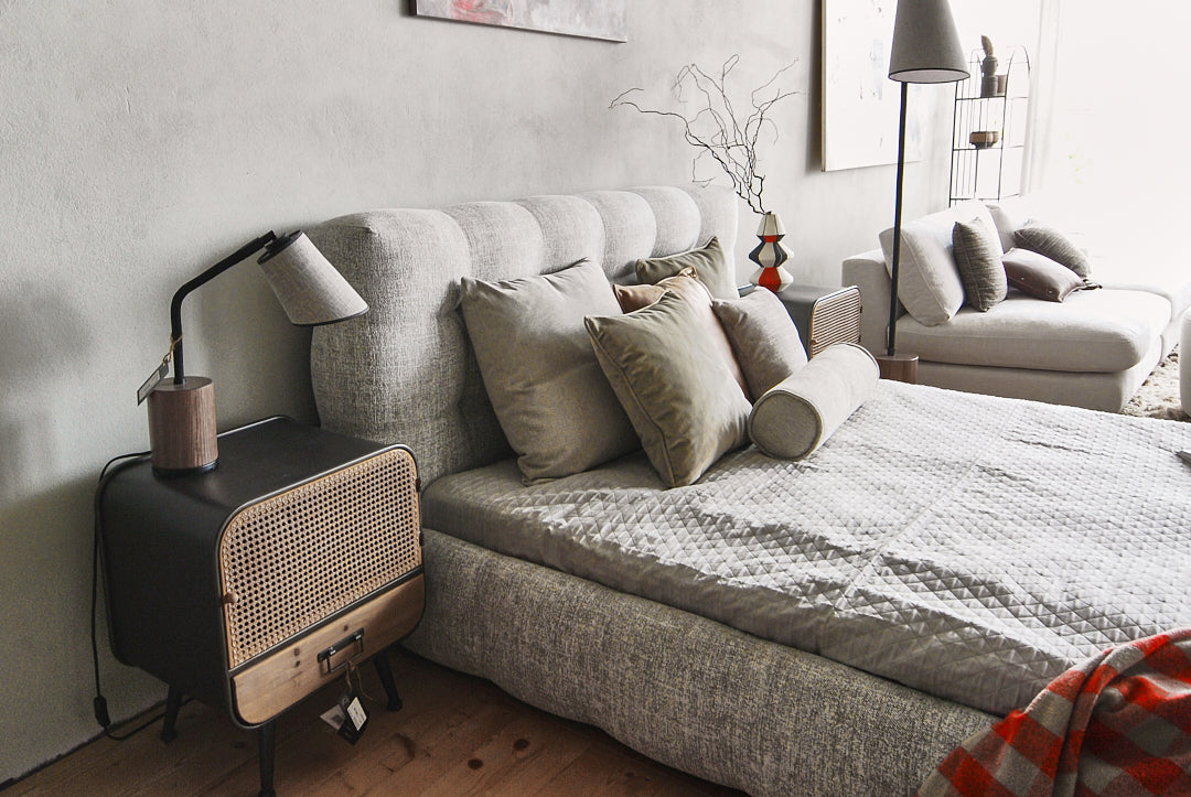 Upholstered bed MICHELLE customizable