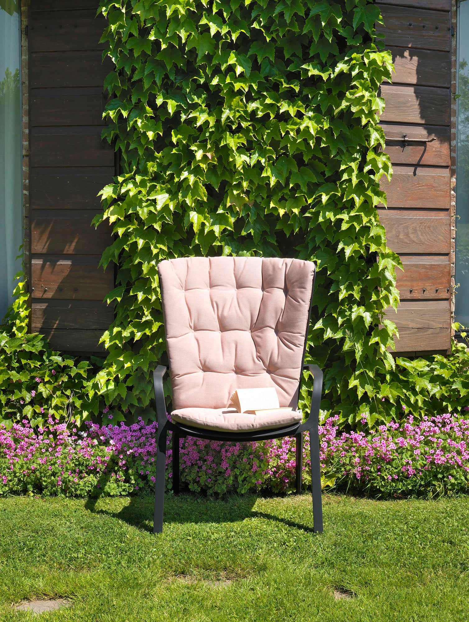 FOLIO Outdoor Armchair in Anthracite
