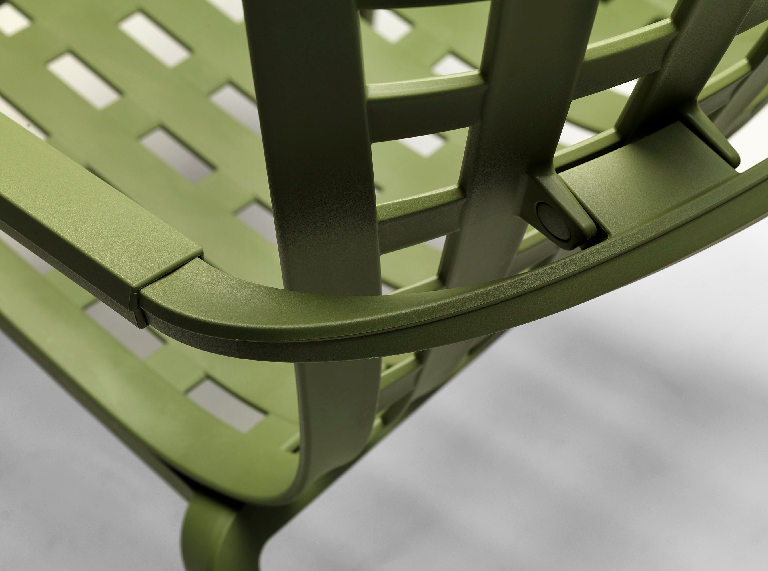 FOLIO Outdoor Armchair in Brown