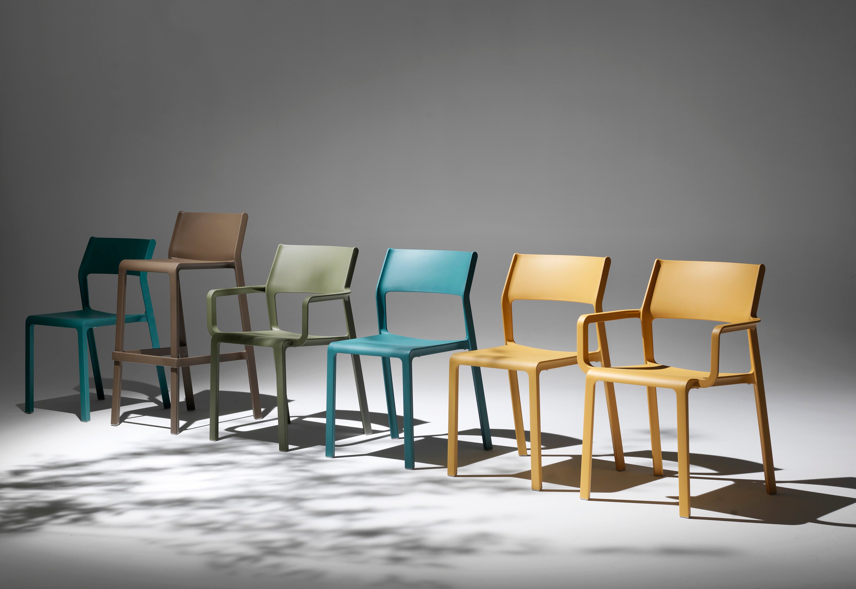 Outdoor chair with armrests TRILL taupe