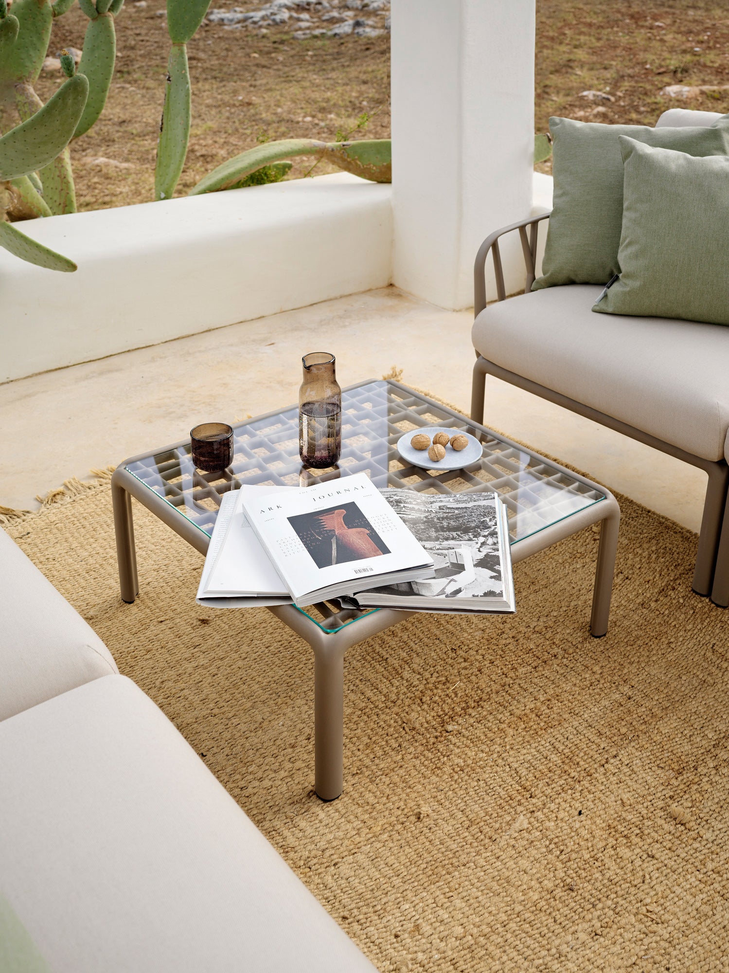 Outdoor Armchair KOMODO Gray with Green Agave Base