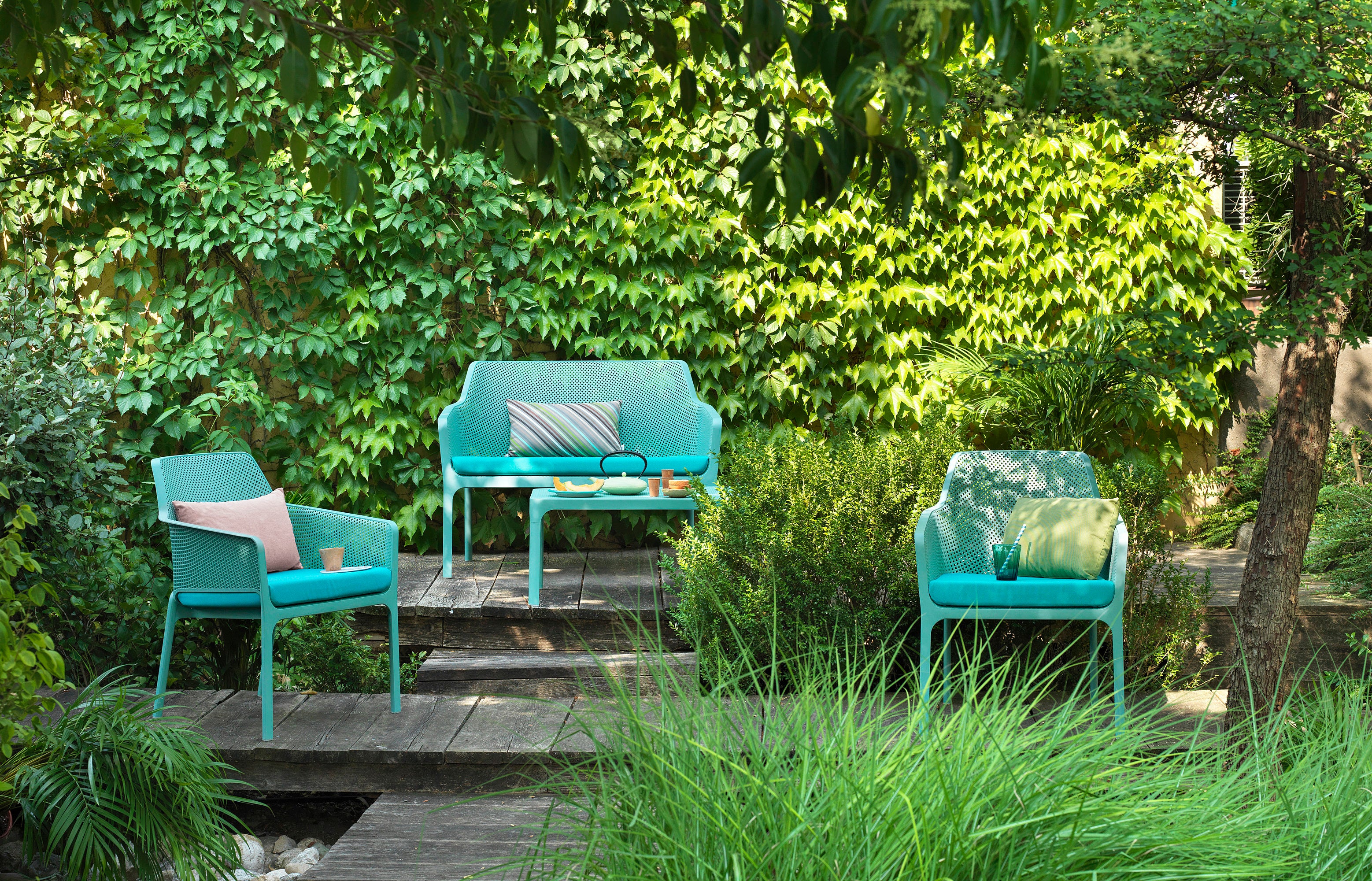 turquoise outdoor table NET