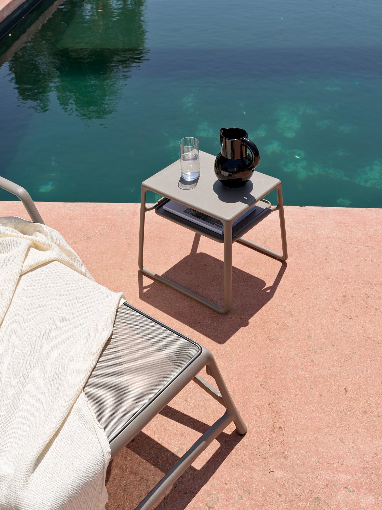 Outdoor Side Table POP taupe