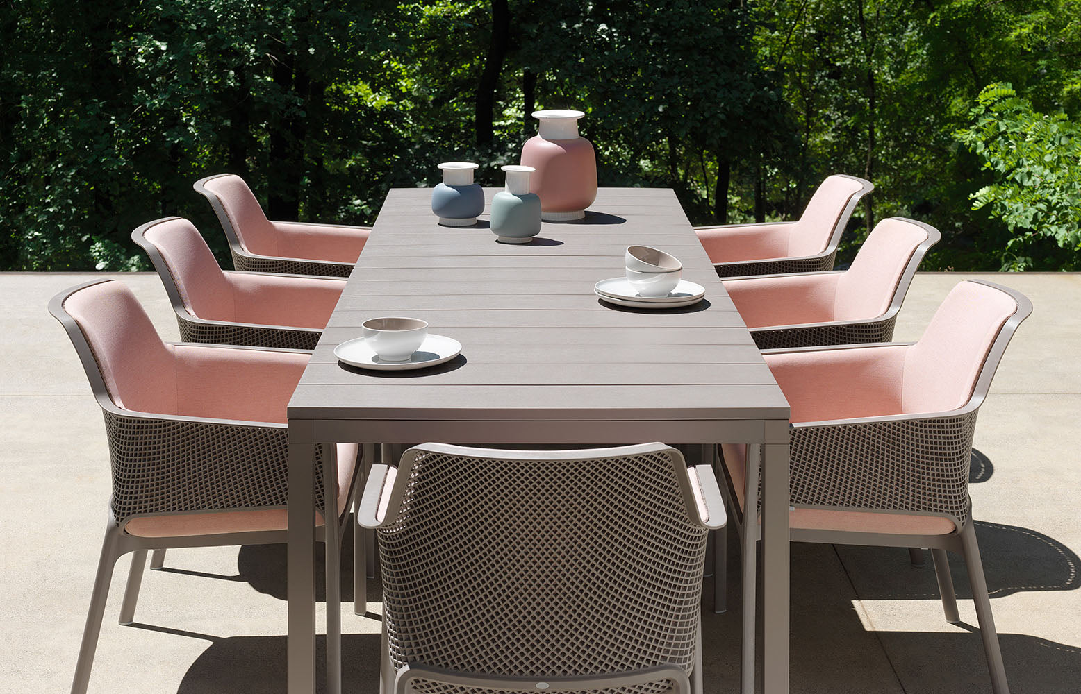 RIO taupe extendable outdoor table