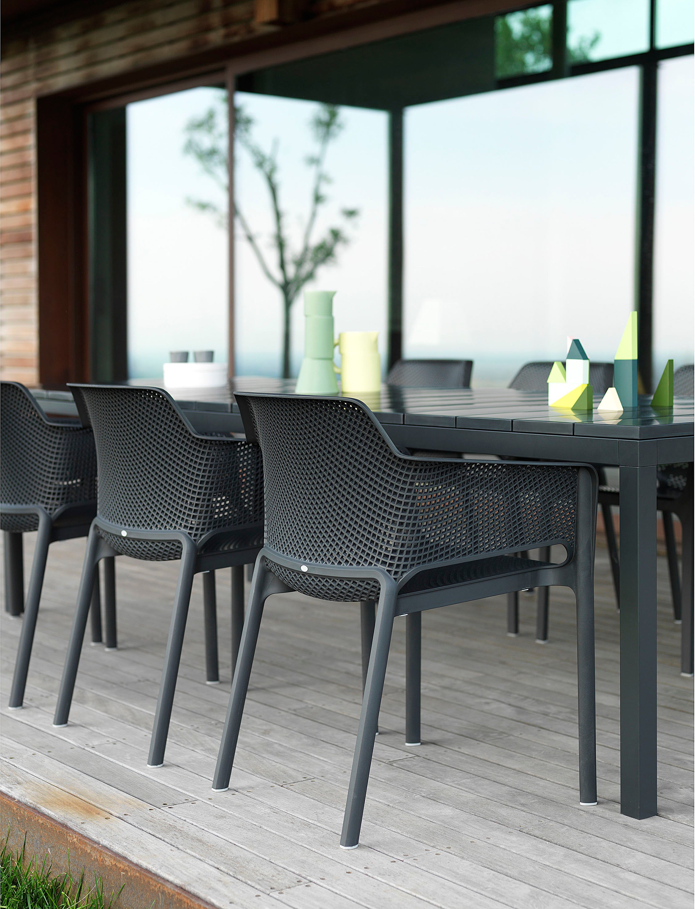 RIO white extendable outdoor table