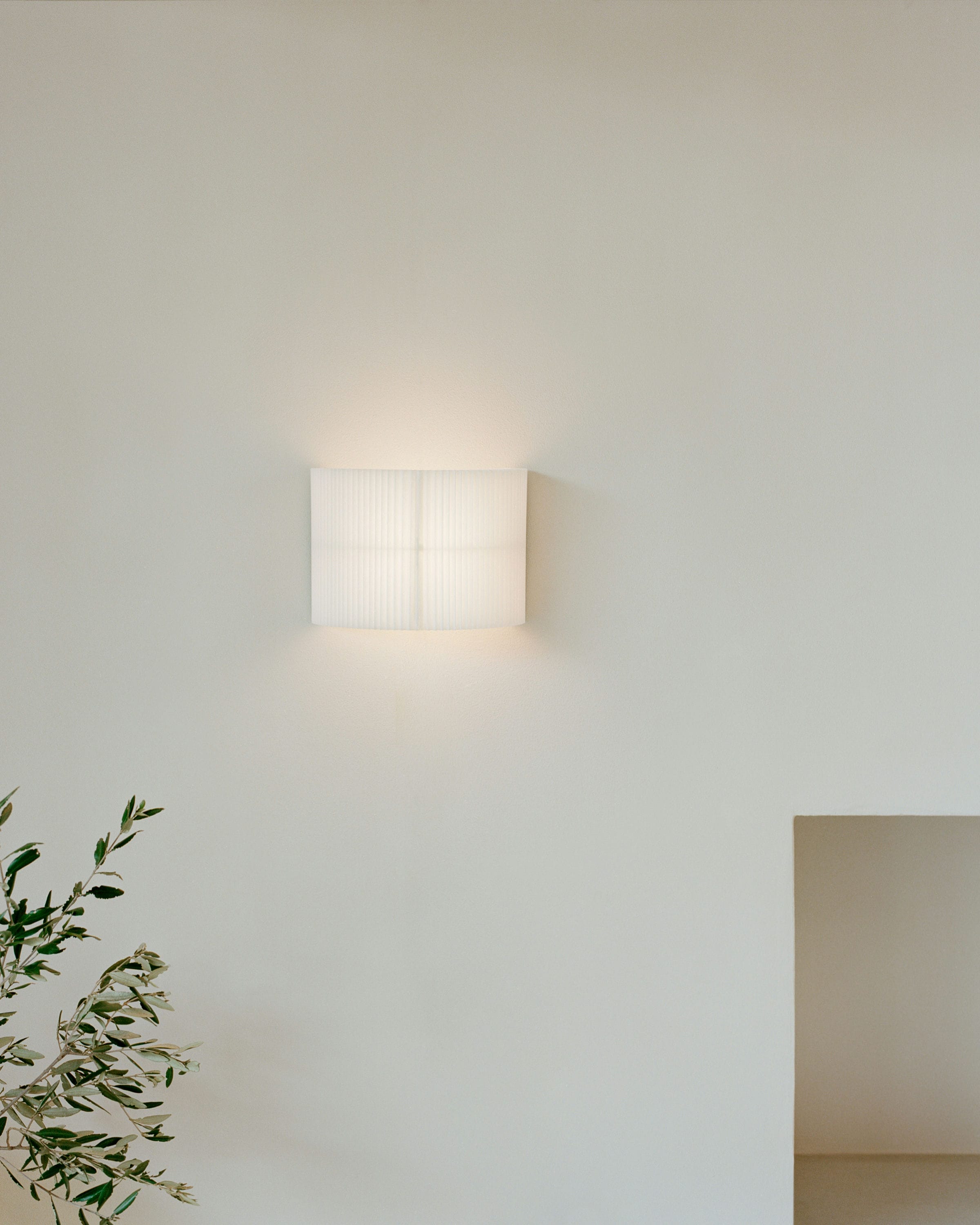 Weiße Nebra Wandlampe