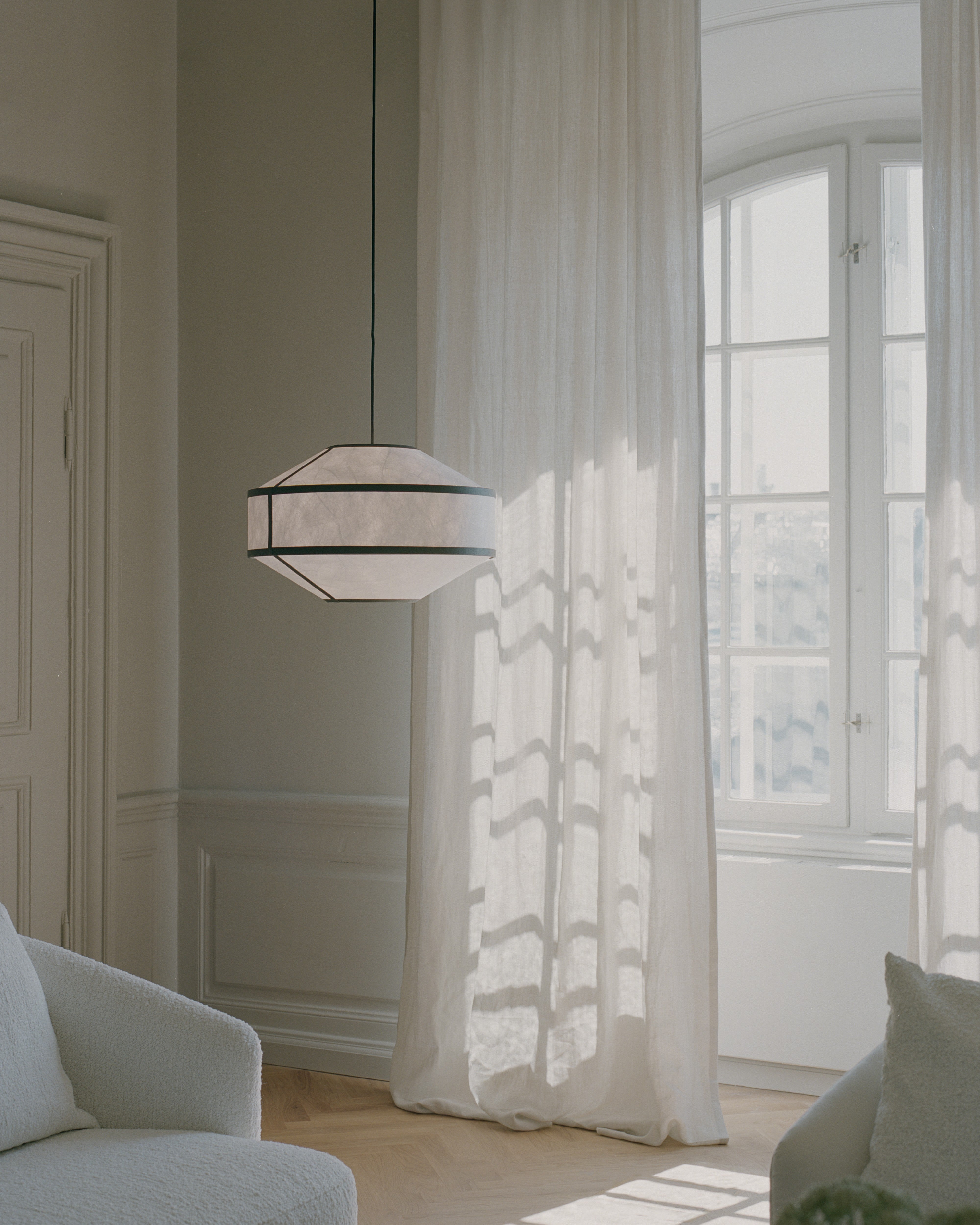 Lampa wisząca KITE biały z czarnym