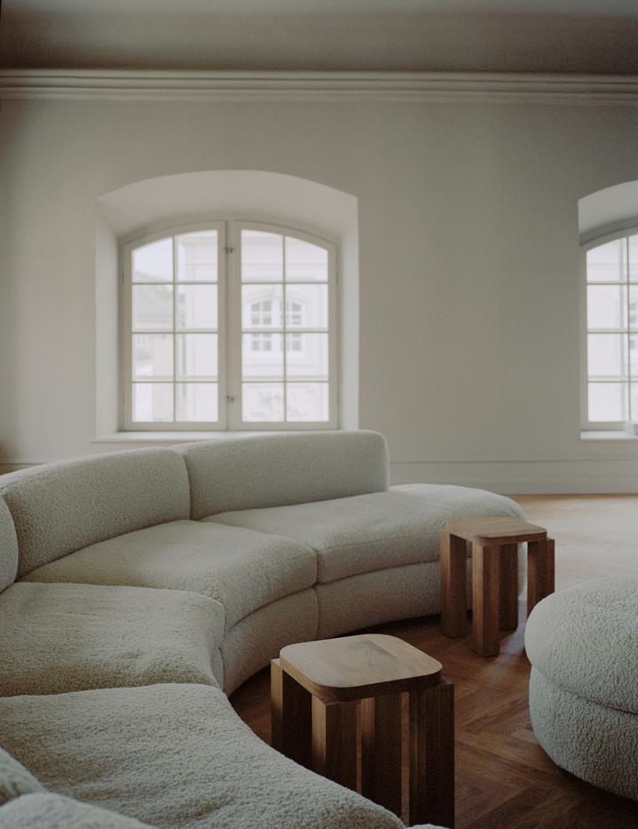 CODA modular sofa - Central Rounded Upholstered