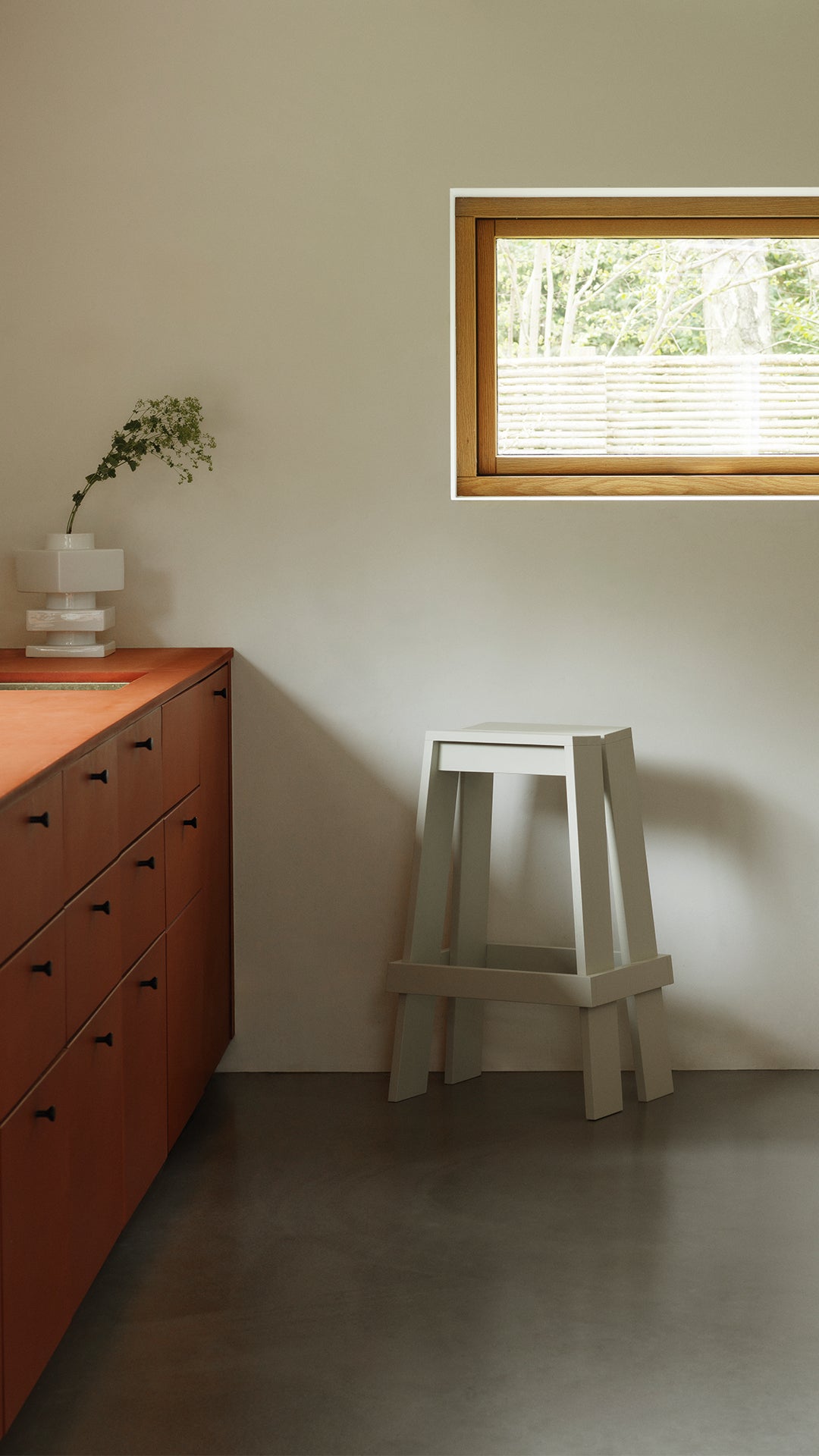 Lassen Sie Bridd Braund Stool Asion