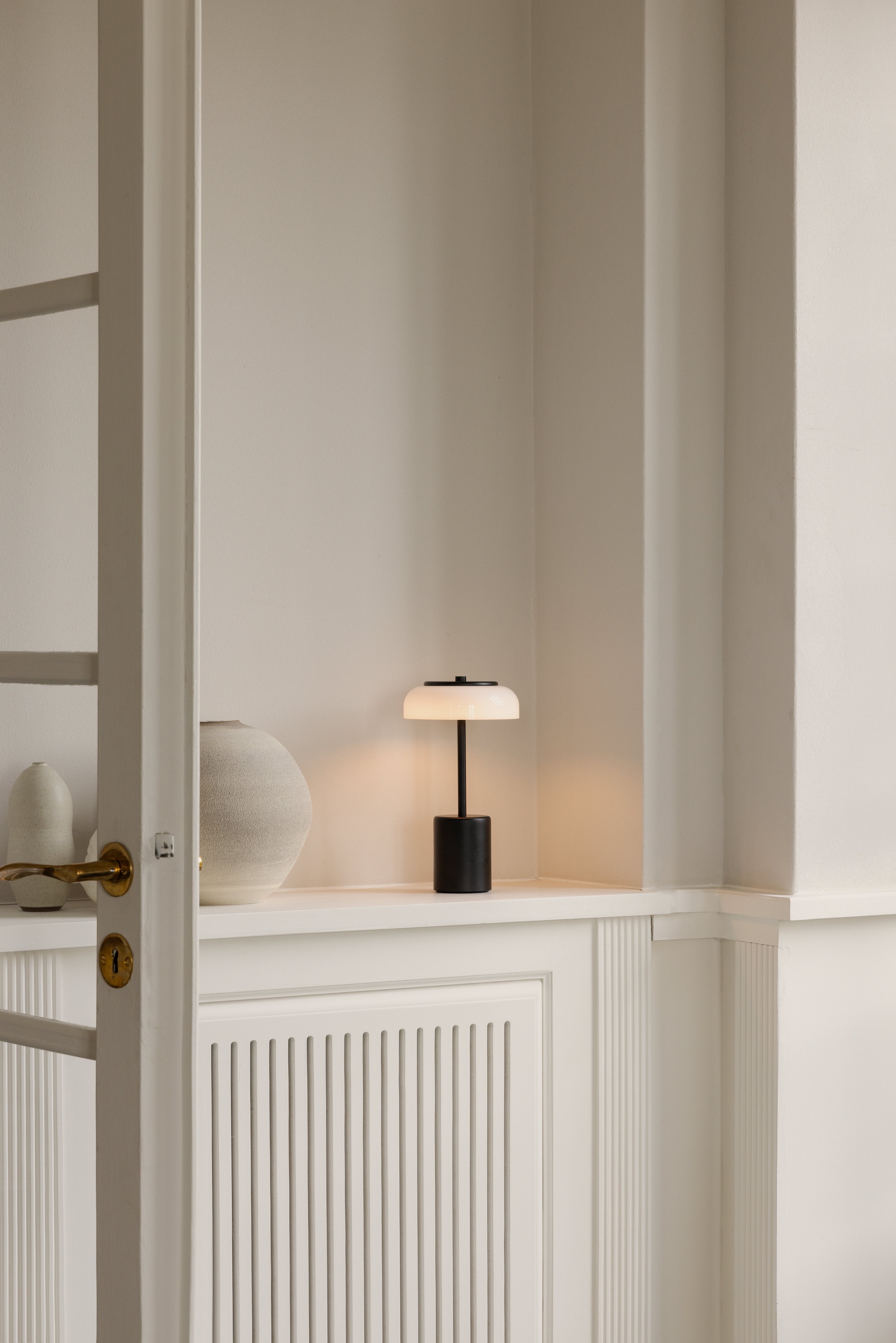 Portable Lamp BLOSSI black with opal glass