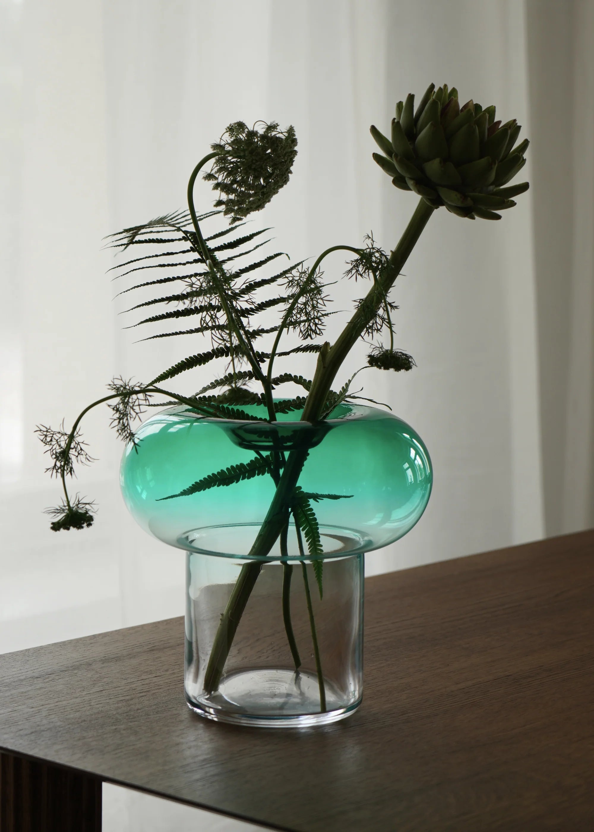 ORIO Vase green blown glass
