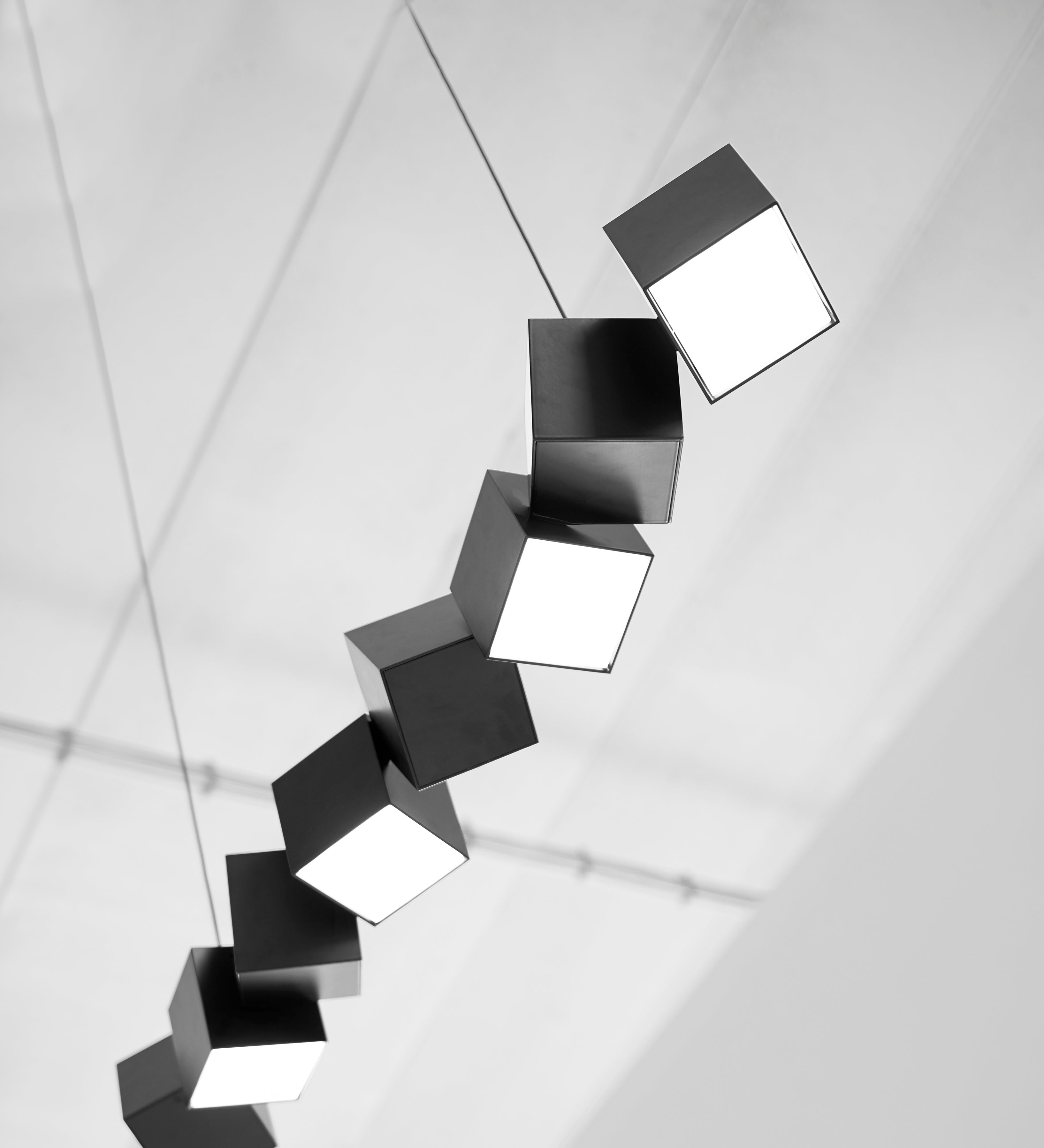BLACKCHAIN pendant lamp