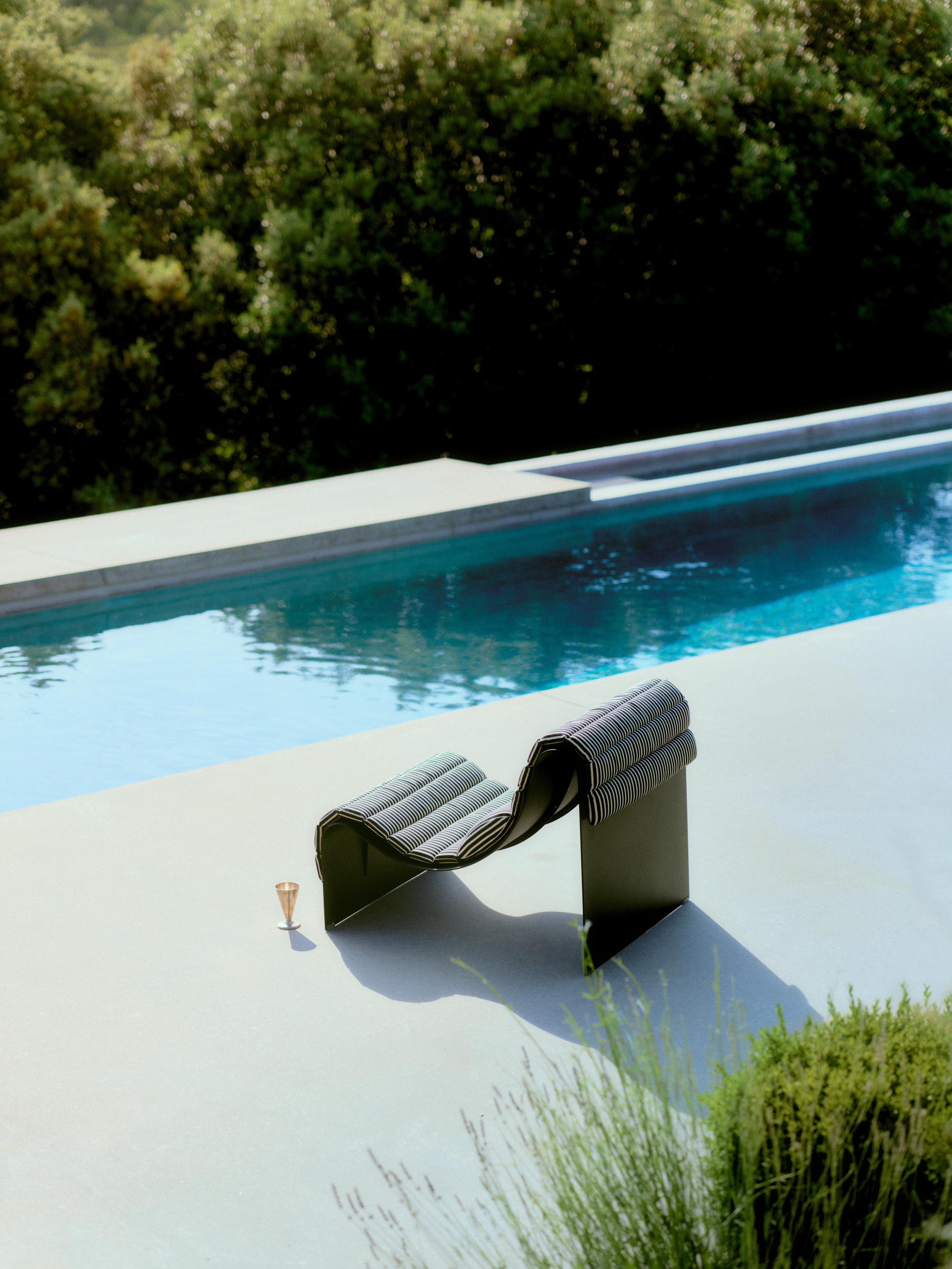 ECLIPSE Armchair in Gray