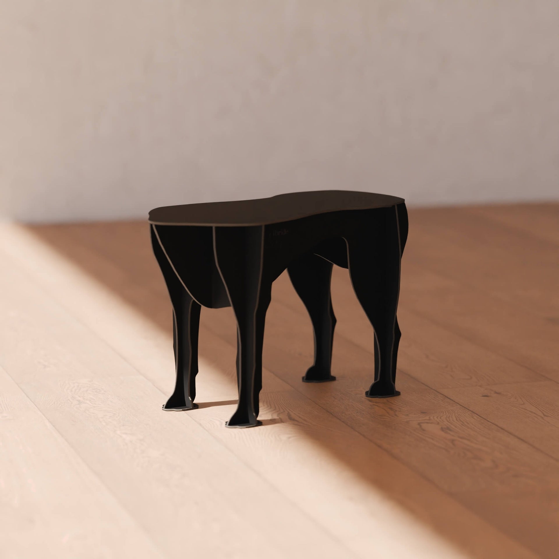 SULTAN Black Table
