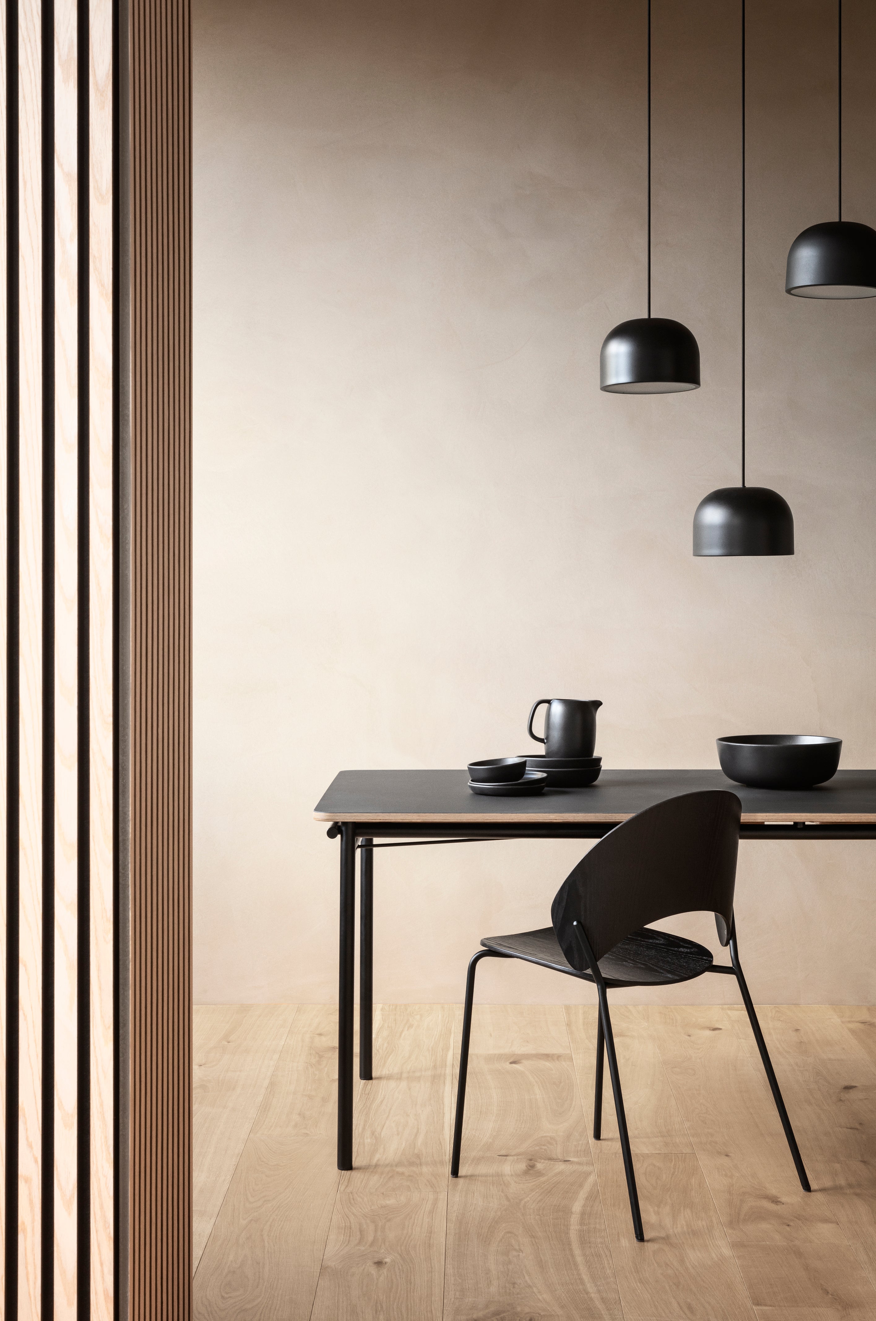 TAFFEL black extendable table