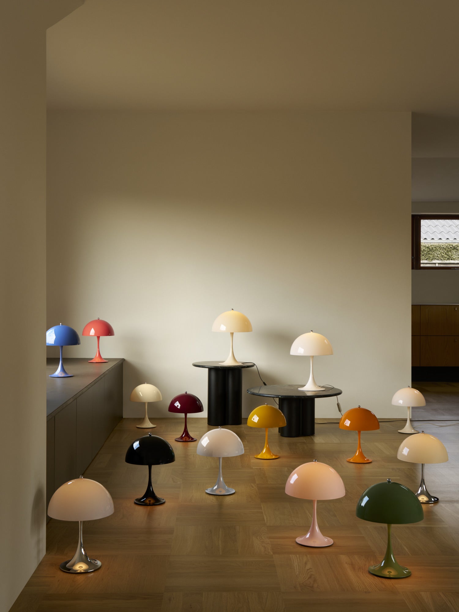 Portable Lamp PANTHELLA 250 burgundy