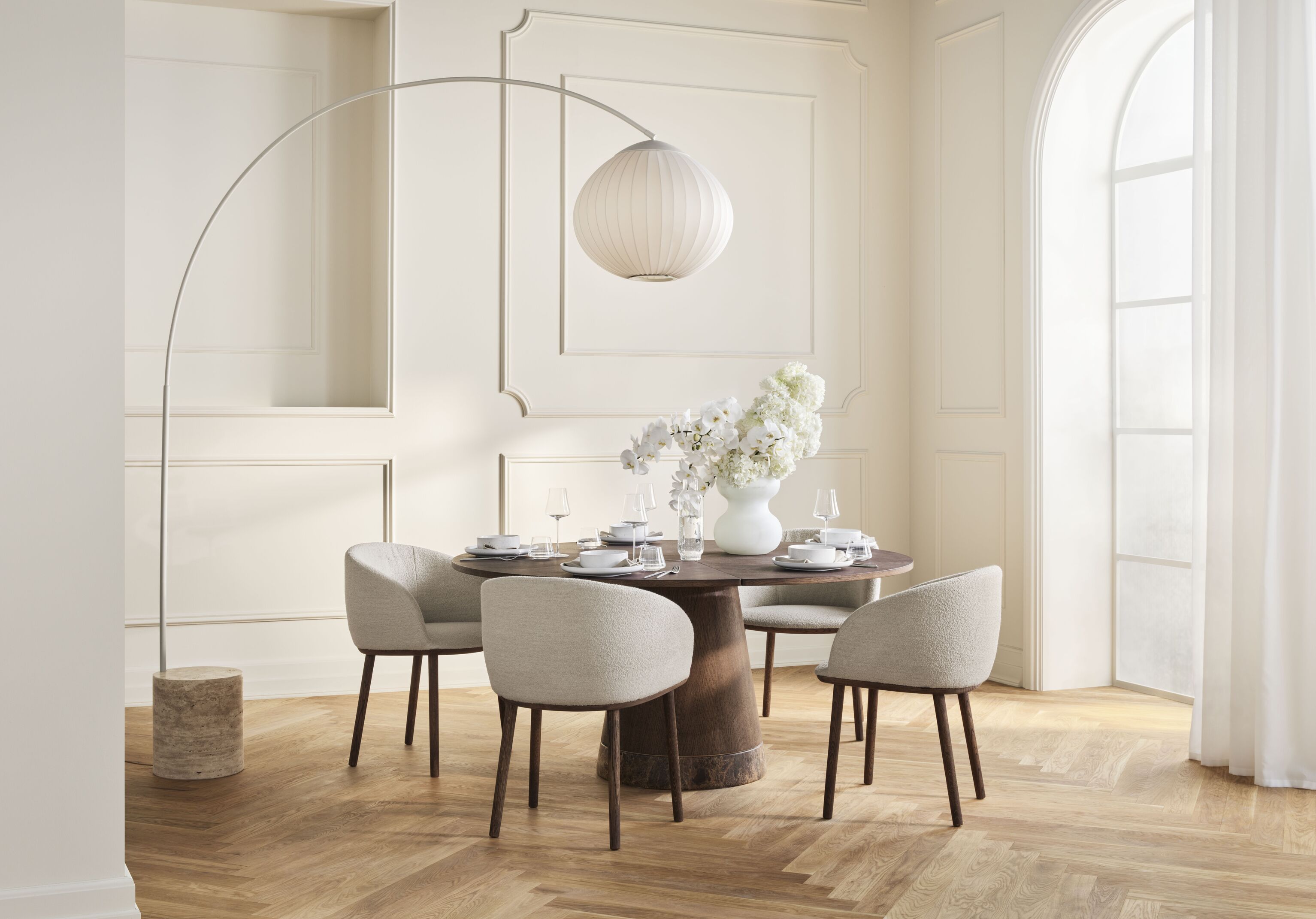 Round Table PIRO Oak Wood