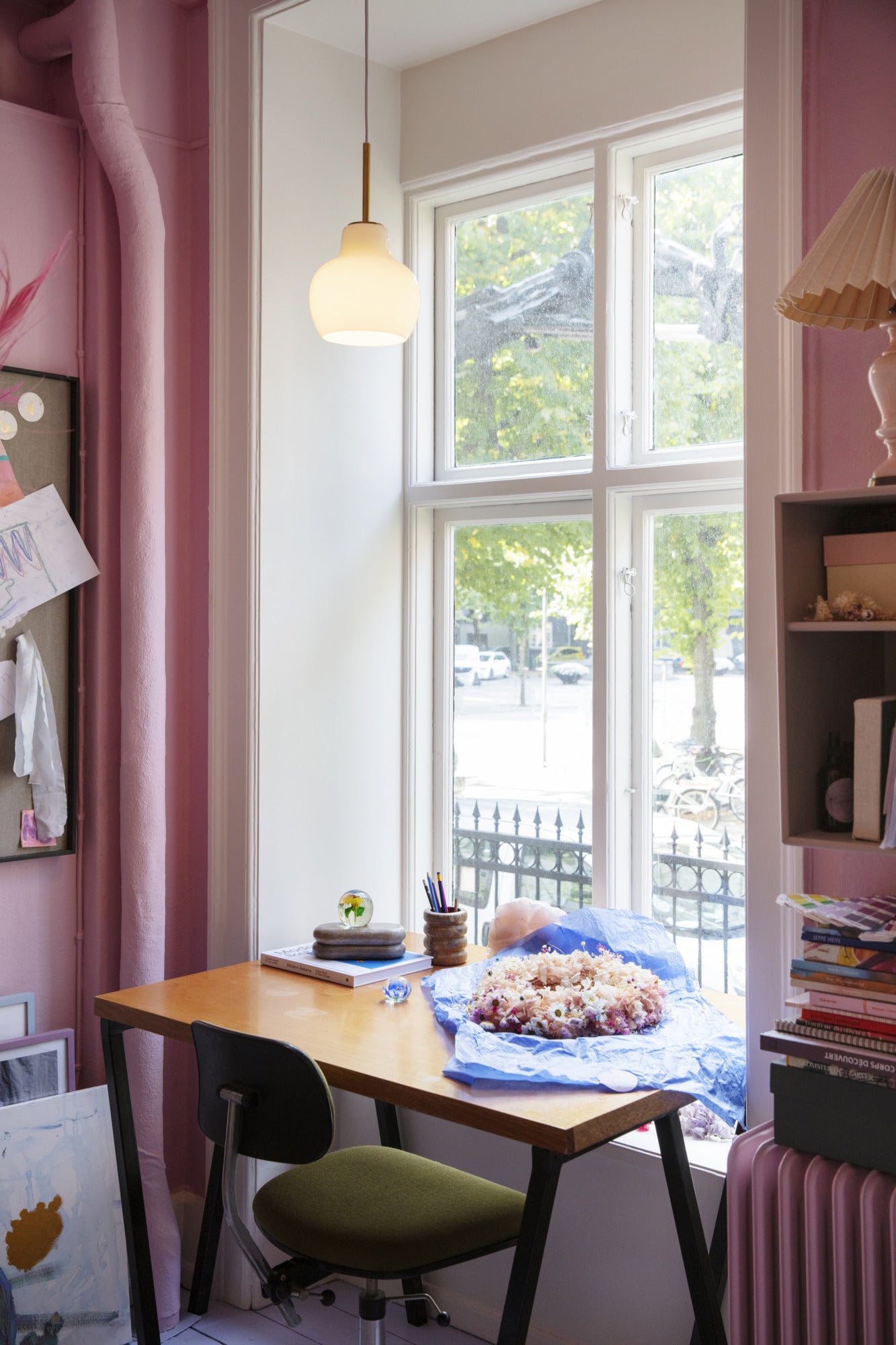 Pendelleuchte VL RING CROWN 1 weiß mit messingfarbener Oberfläche