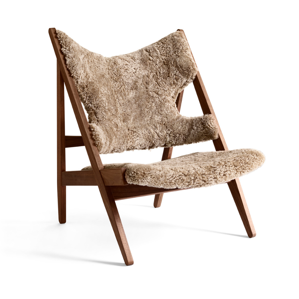 Sessel KNITTING braunes Schafsleder mit Nussbaumfuß