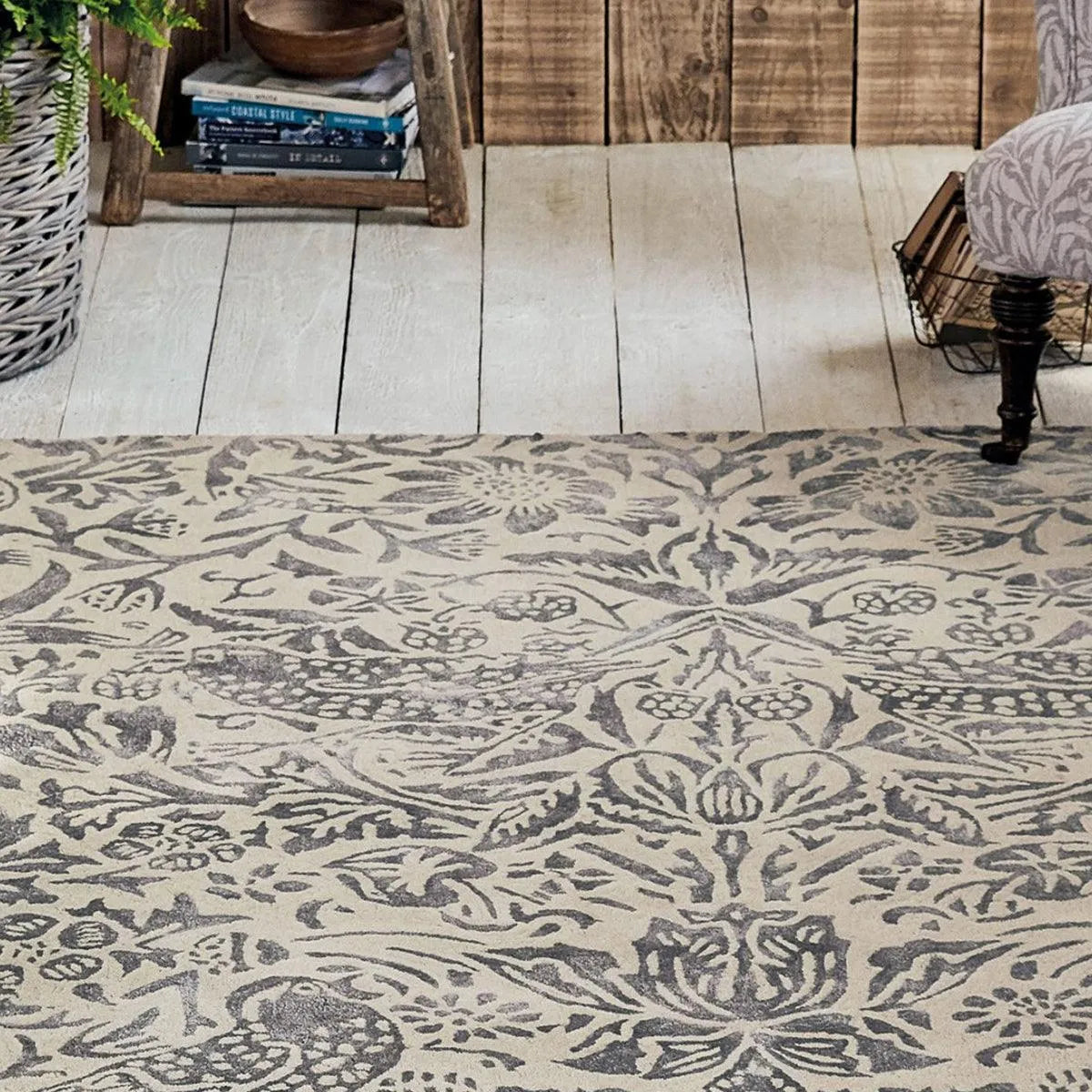 Strawberry Thief Ink rug beige