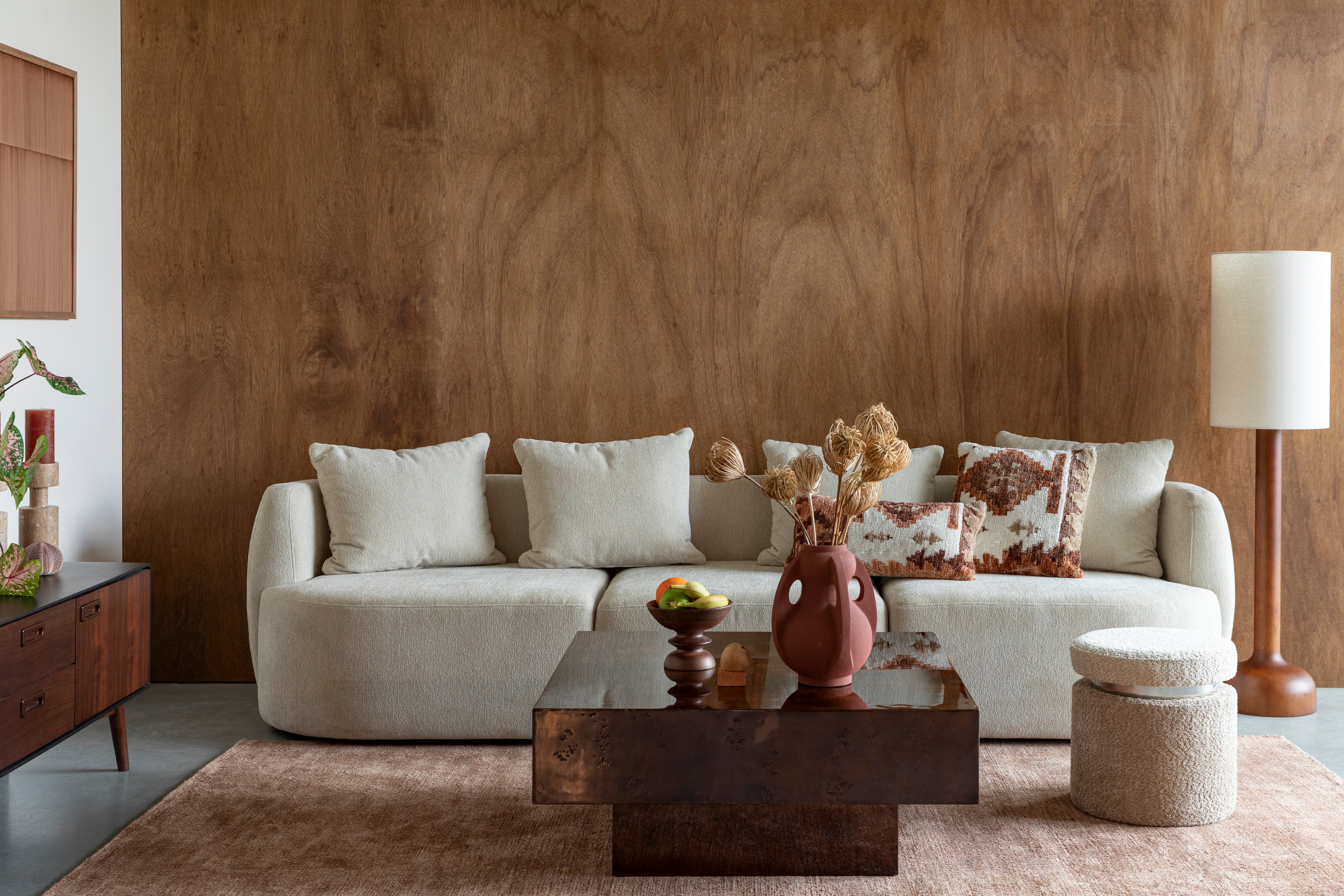 QUINN coffee table in walnut