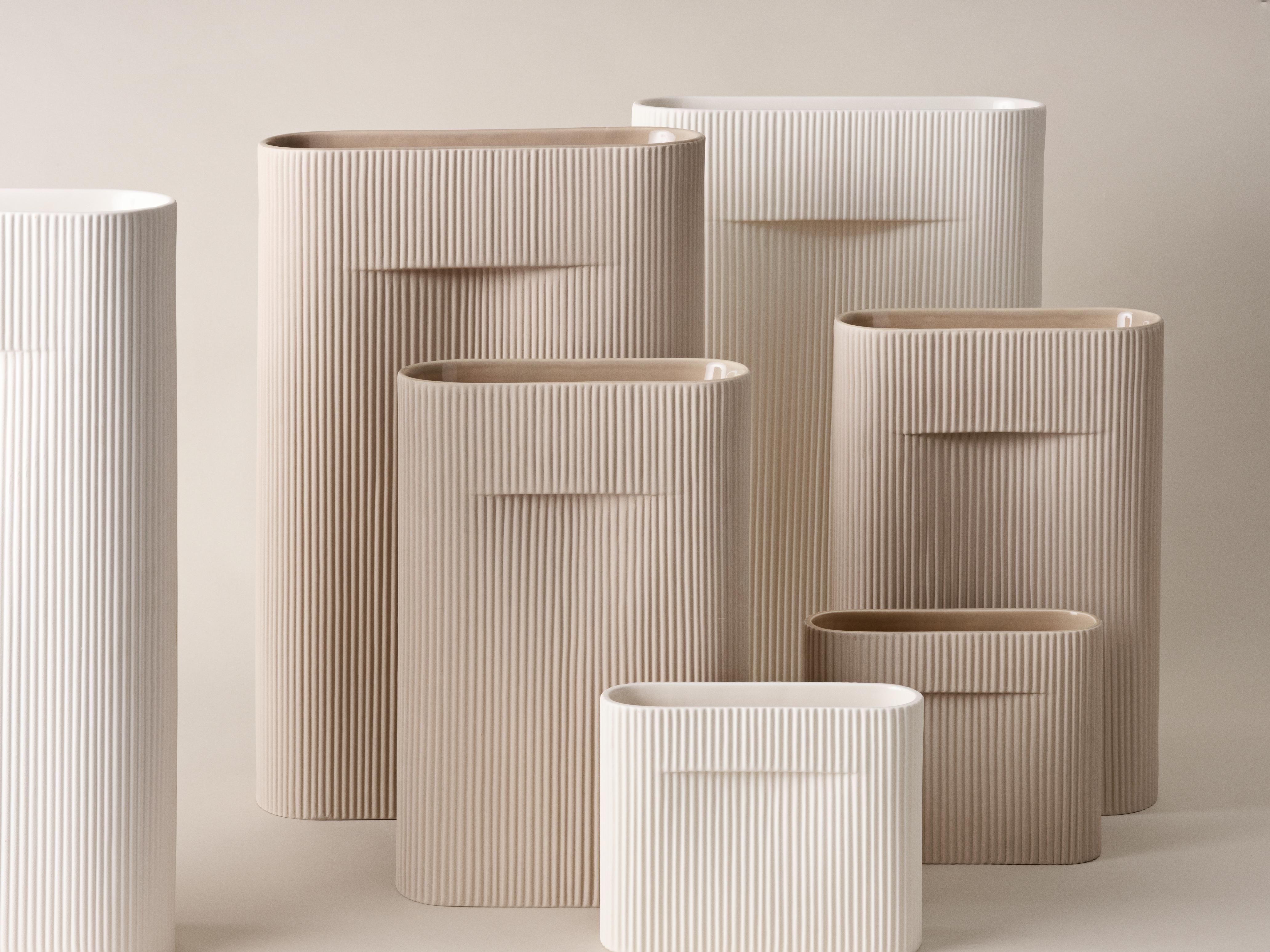 RIDGE beige ceramic vase