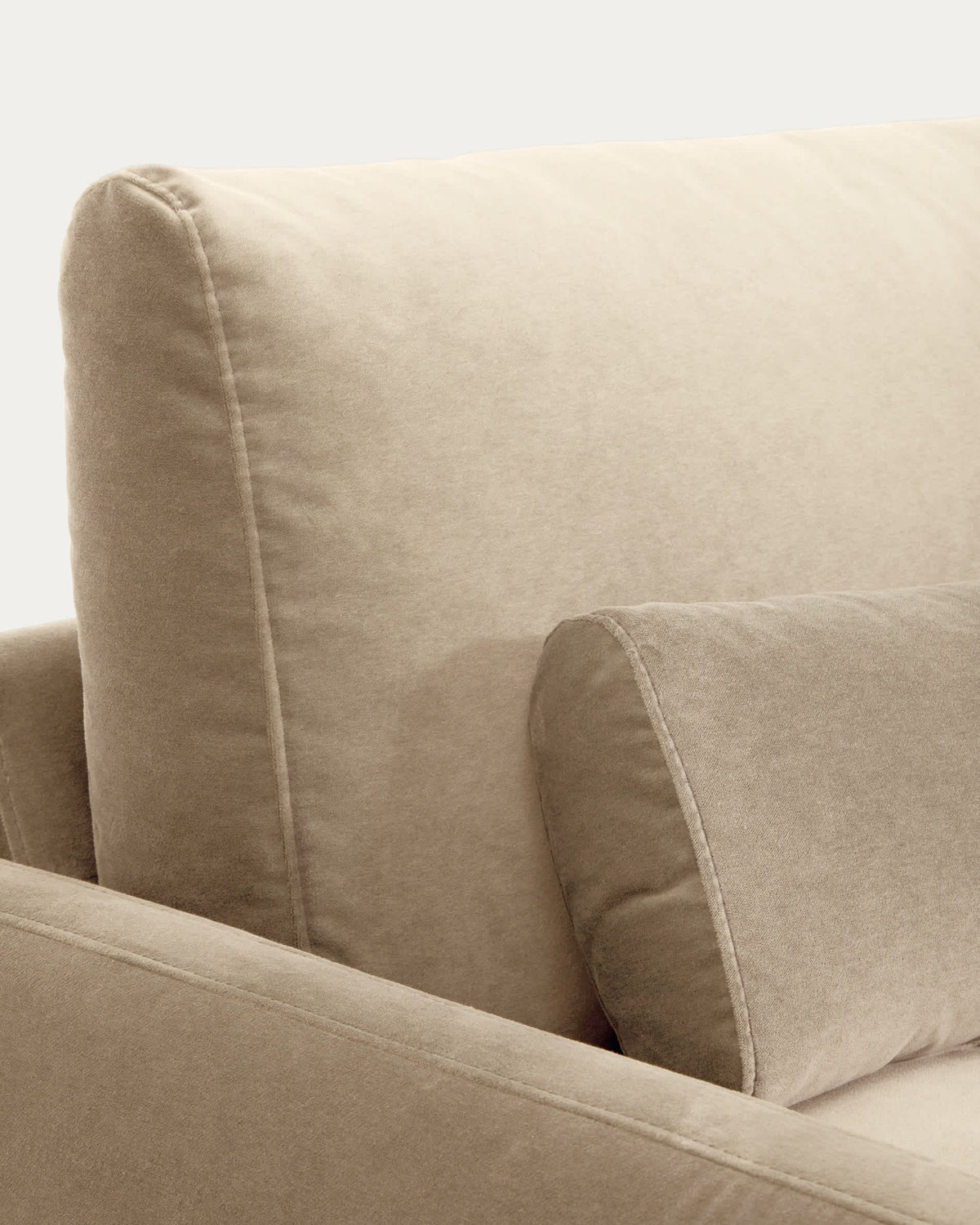 Sofa 4-osobowa VELIRO perłowy aksamit – ujęcie 4