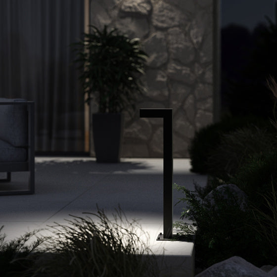 Black SLUP outdoor lamp
