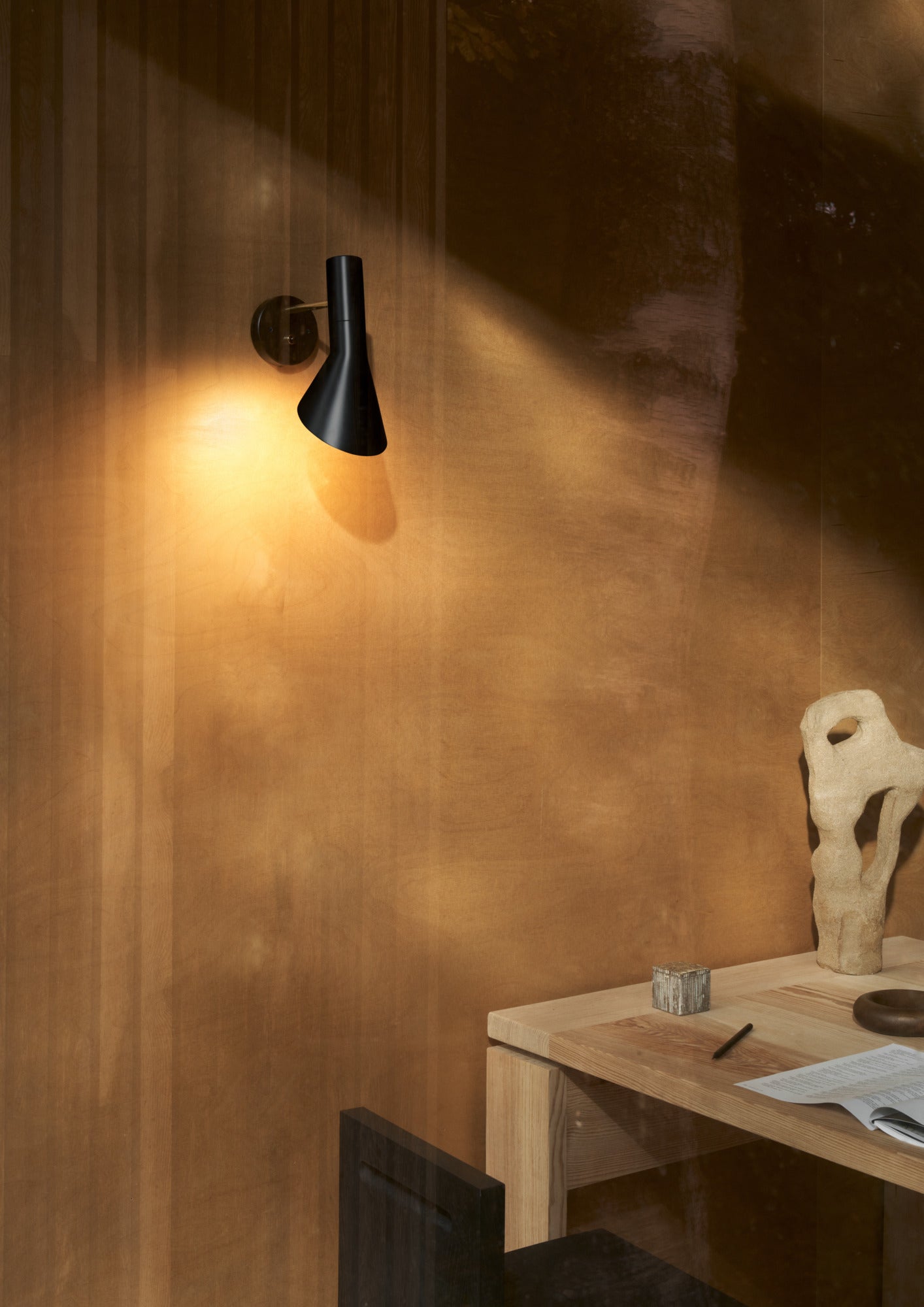 Lampa ścienna AJ czarny z mosiężnym