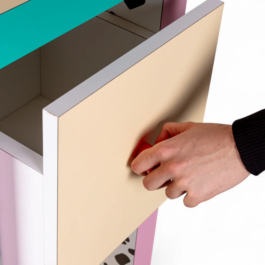 Badezimmerschrank SUPERSHELF BLUE GRID weiß mit Rosa und Gelb