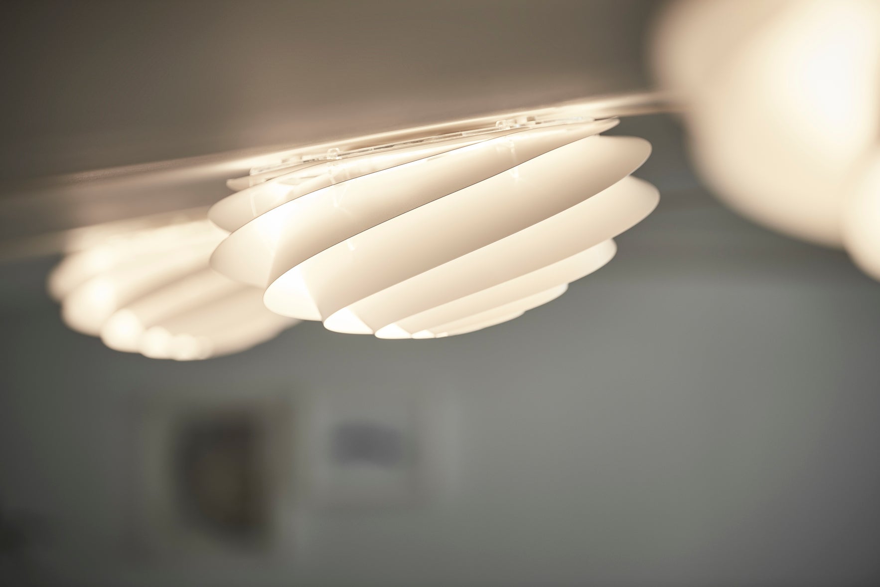 Wall lamp MODEL 1320 SWIRL white