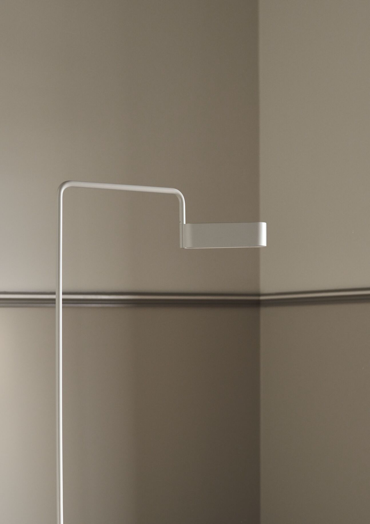 Stehlampe SCRIBE antikes Messing