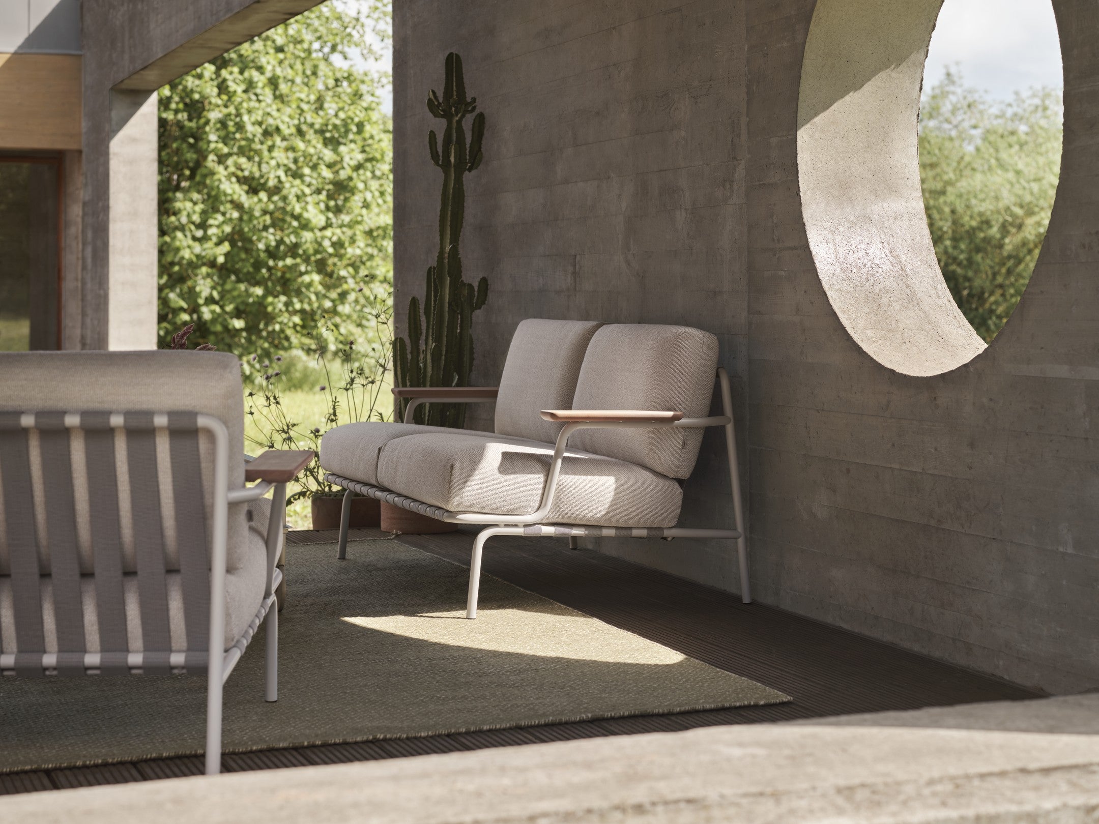 Outdoor Armchair with Armrests SETTLE Light Gray with Gray Base