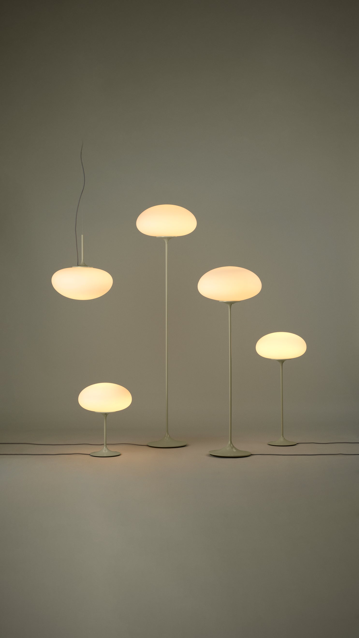 Stehlampe STEMLITE schwarz chrom