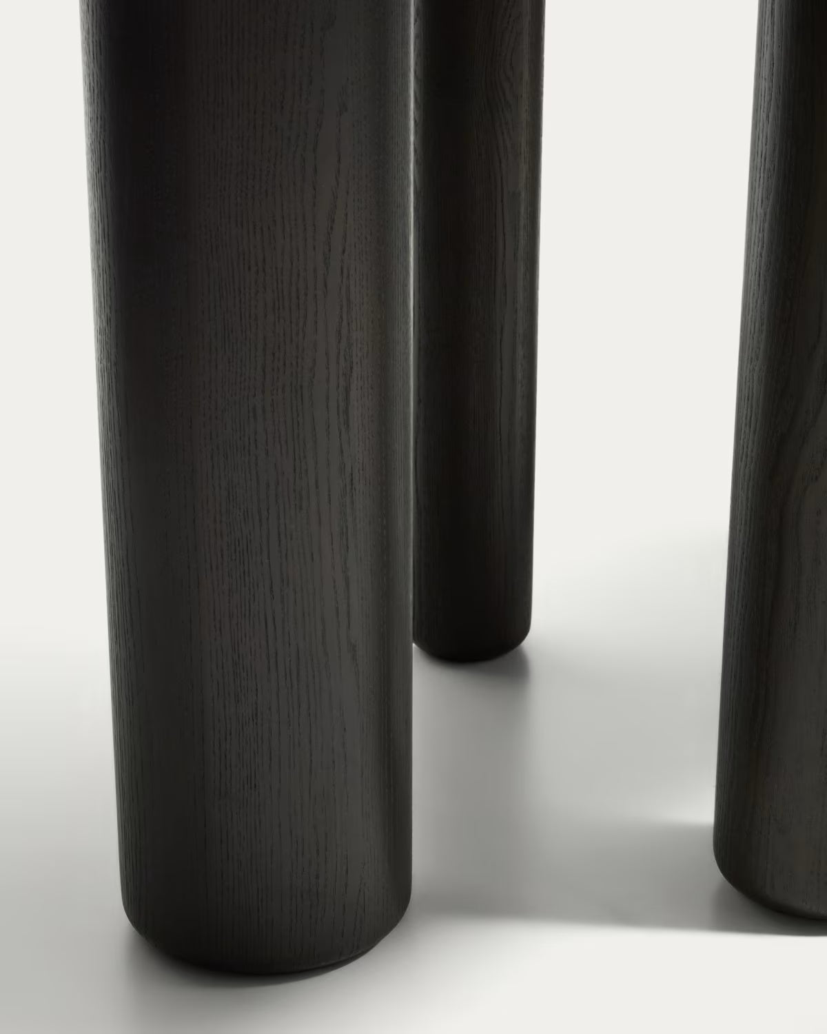MAILEN dark ash veneer dining table