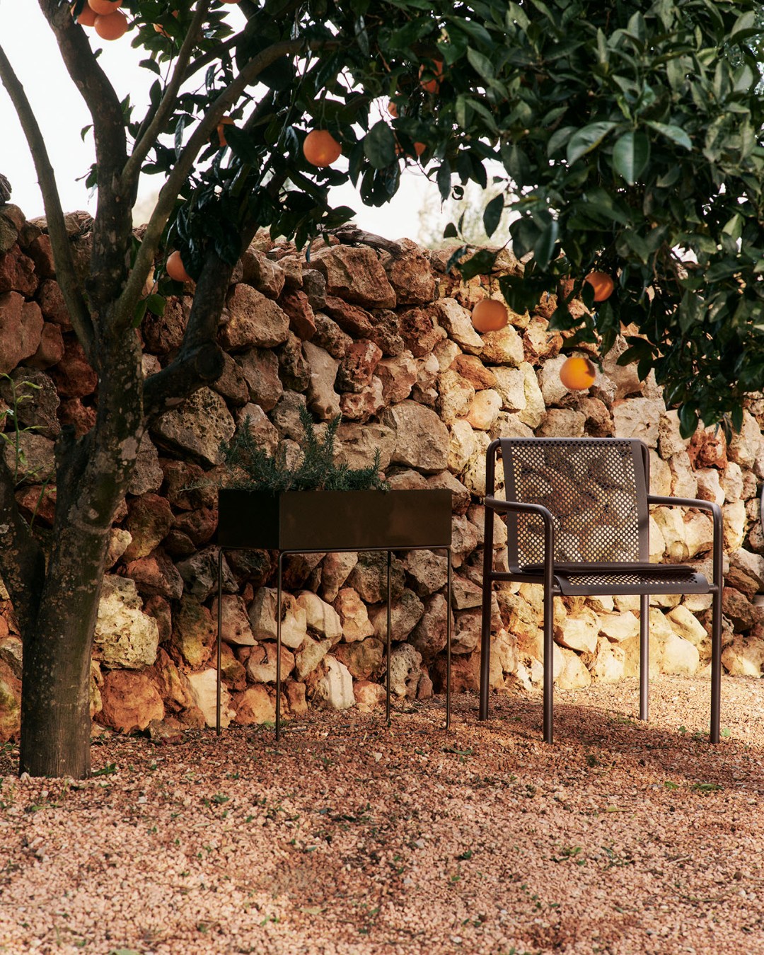 DAPPLE Chair Dark Chocolate