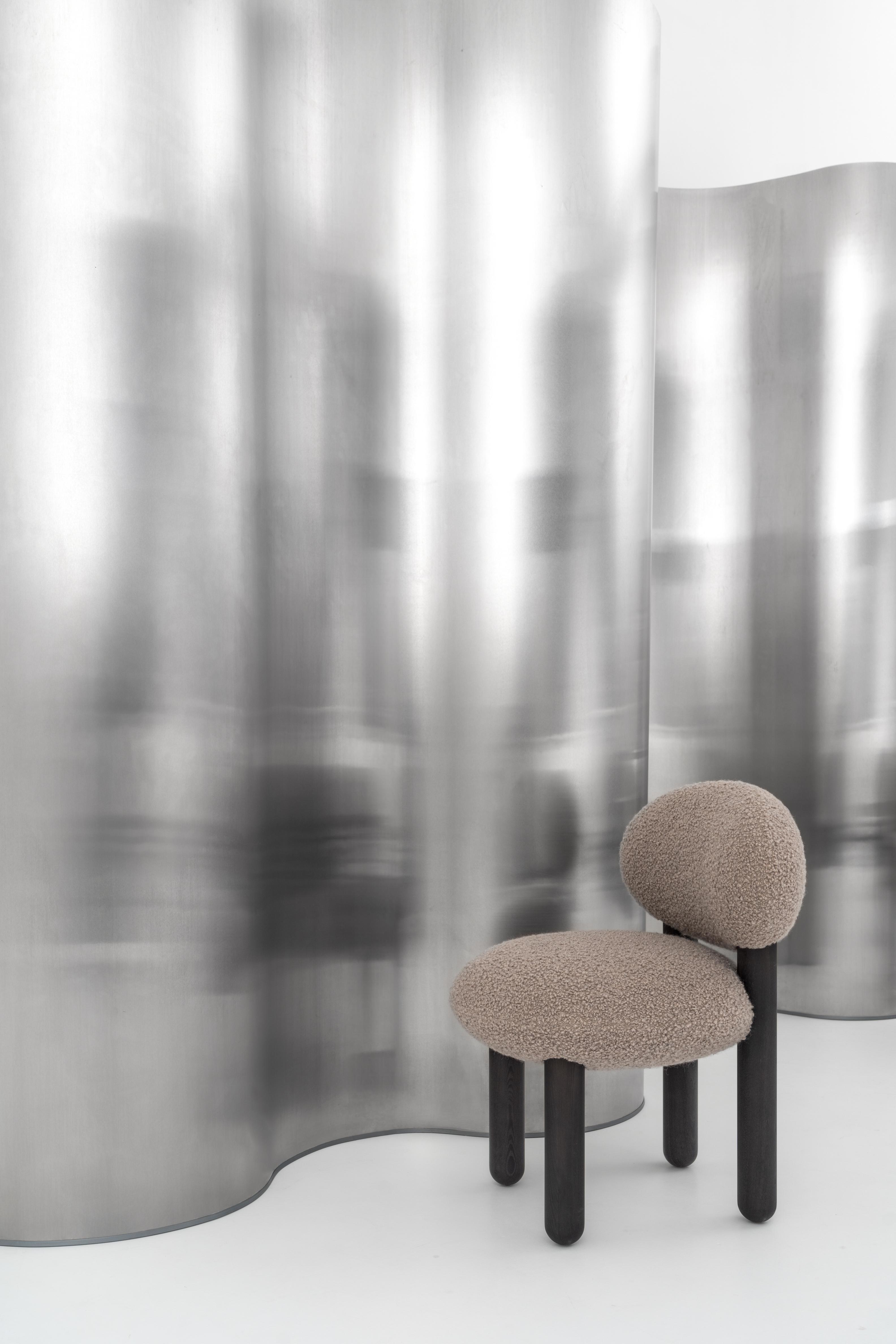 FLOCK CS2 upholstered chair with wooden base