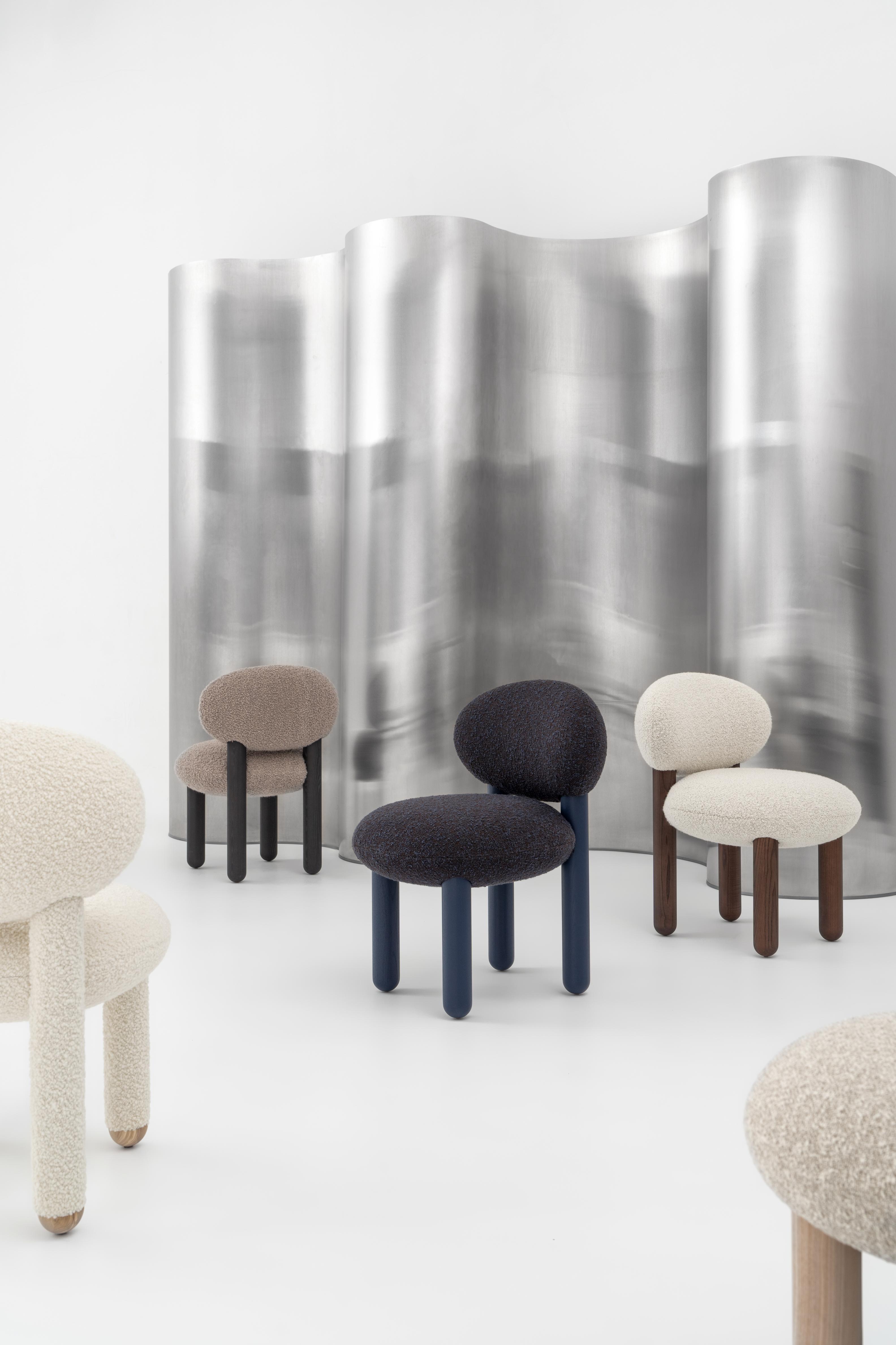 FLOCK CS2 upholstered chair with wooden base