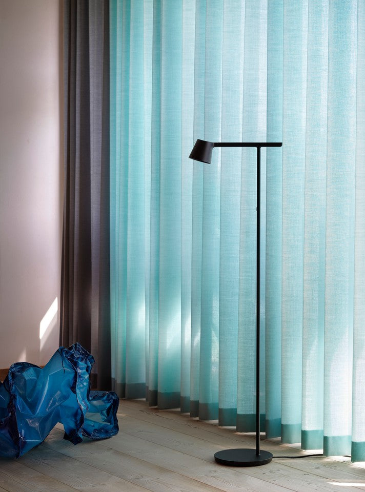 TIP black floor lamp