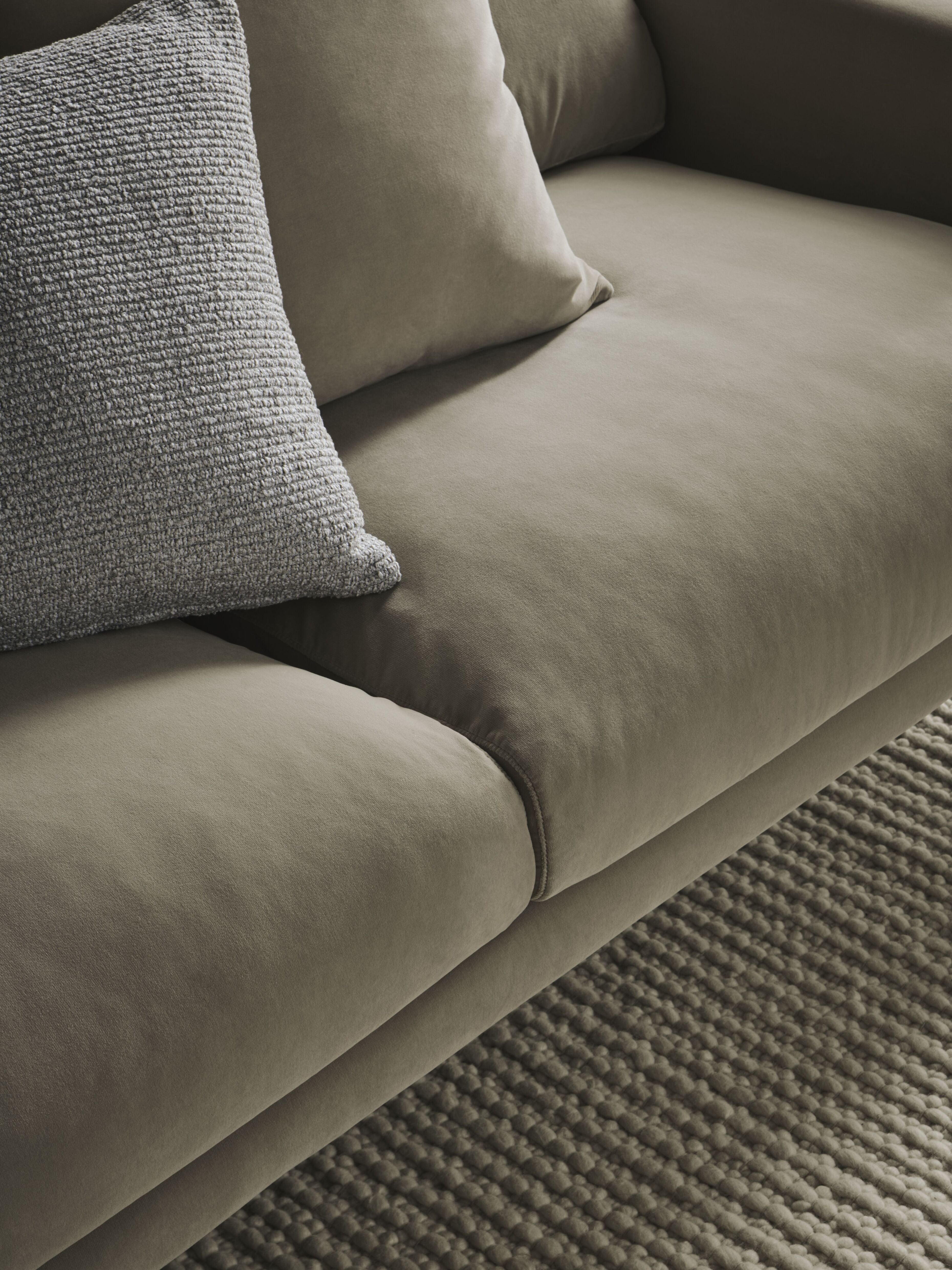 Links -Hand -Ecke Veneda Slim Stahlbasis