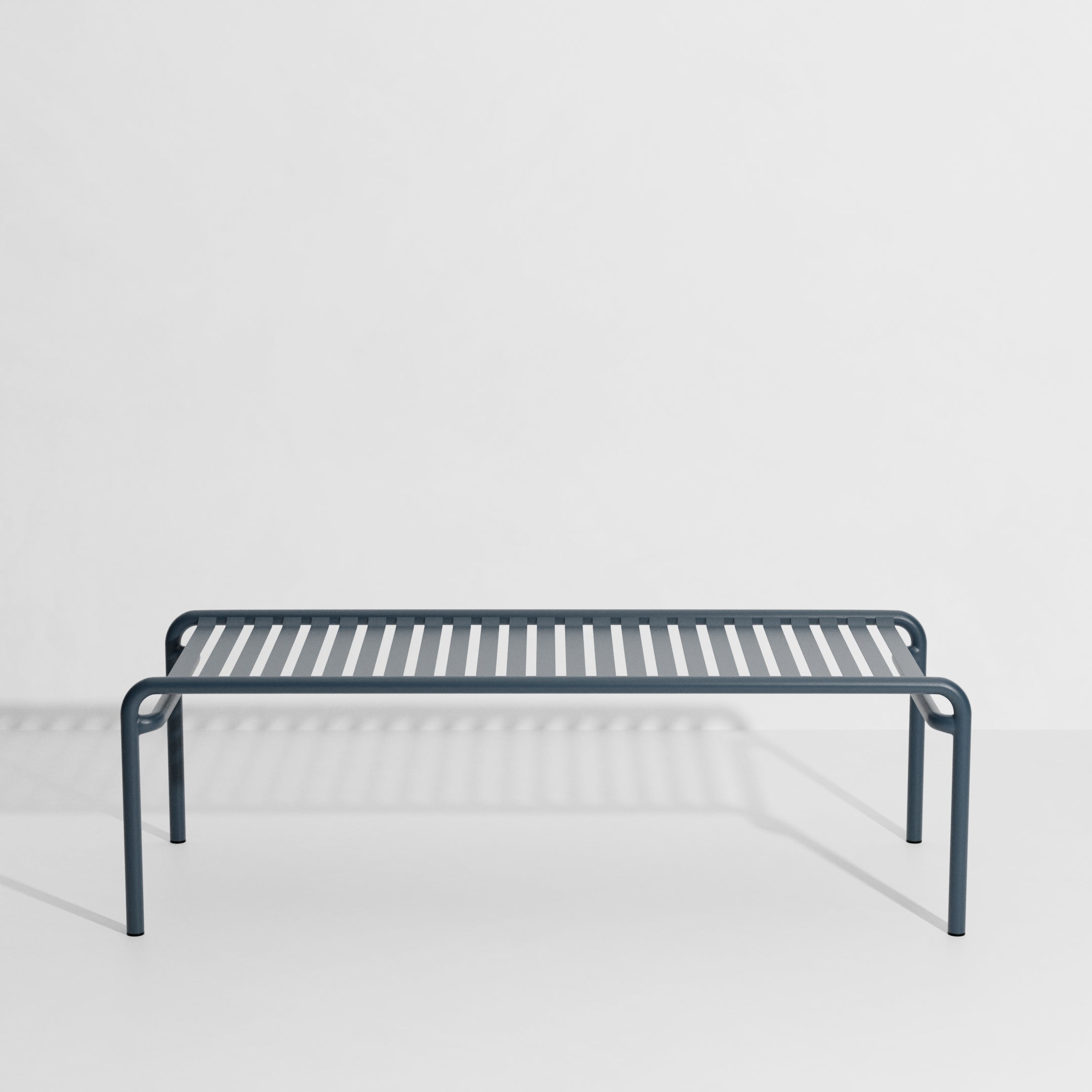 WEEK-END outdoor coffee table in gray-blue